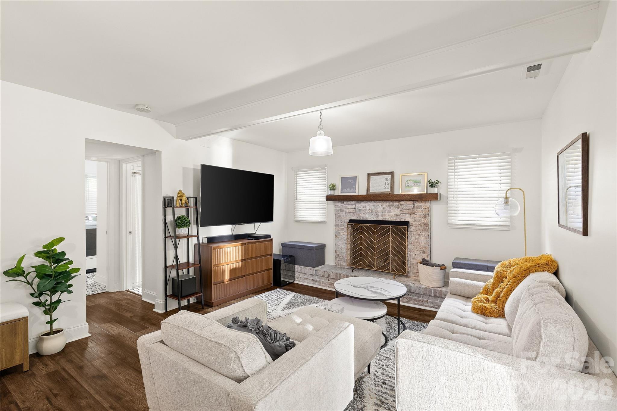 6623 Long Meadow Road — Charlotte