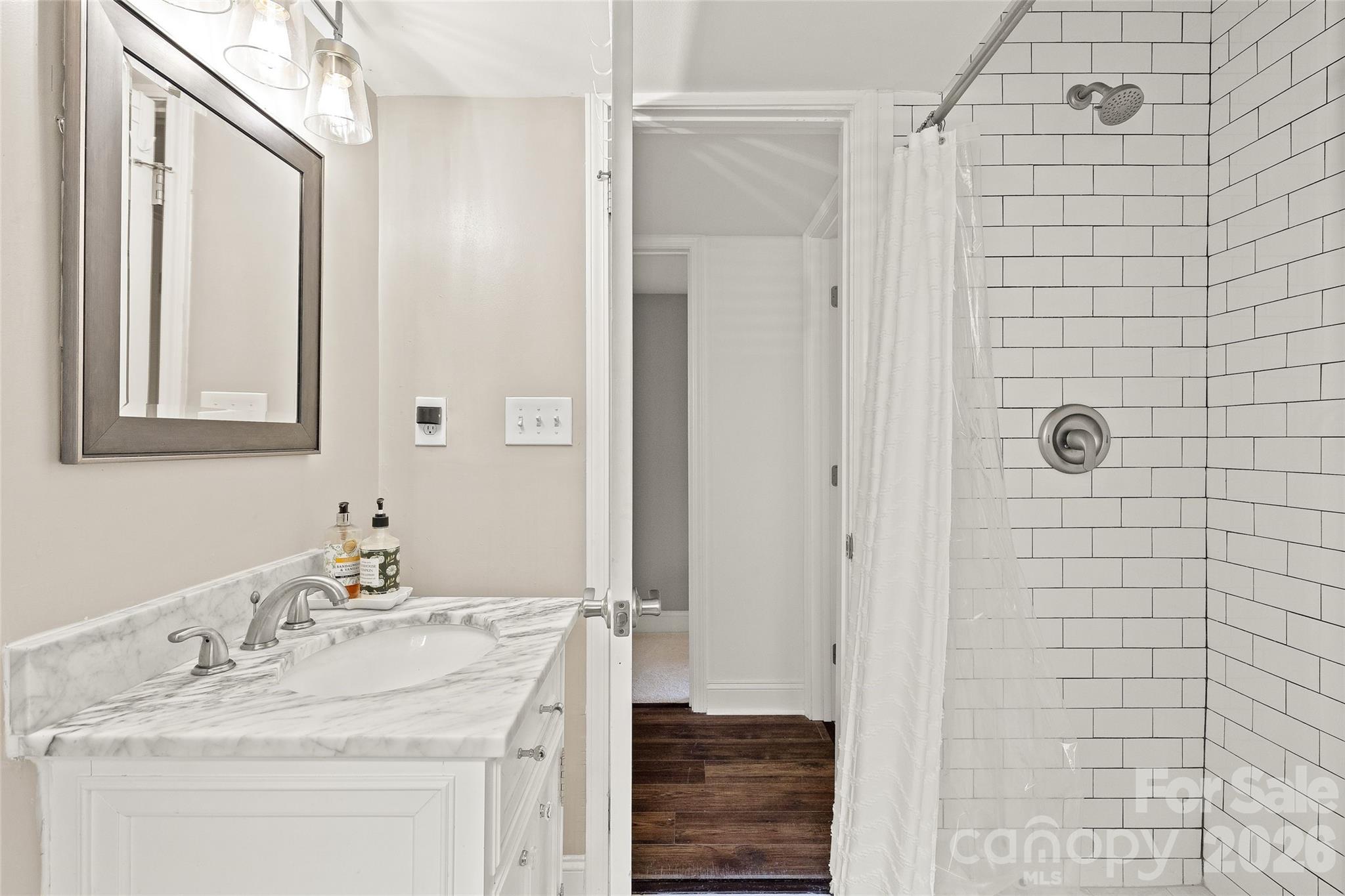6623 Long Meadow Road — Charlotte