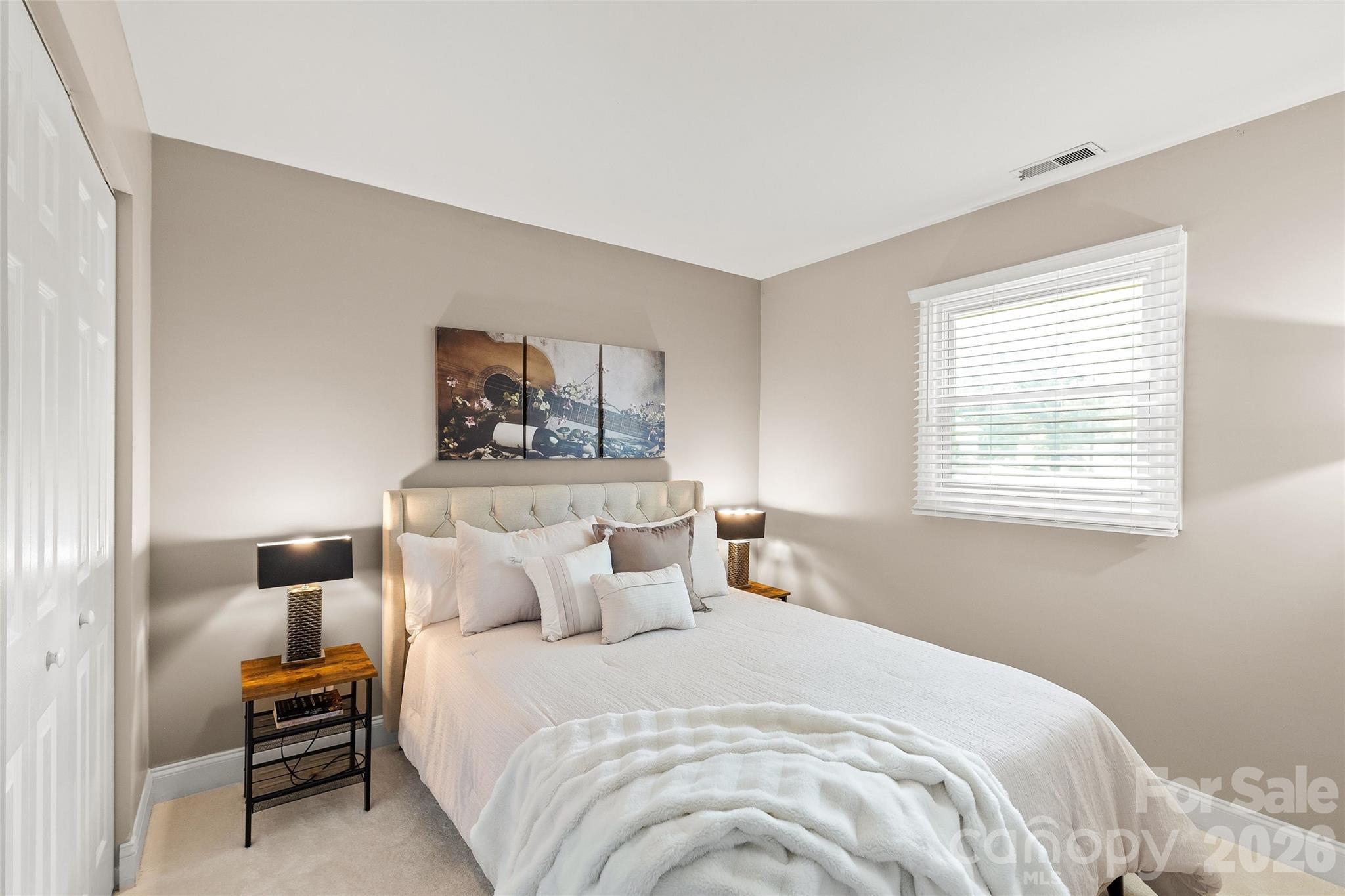 6623 Long Meadow Road — Charlotte
