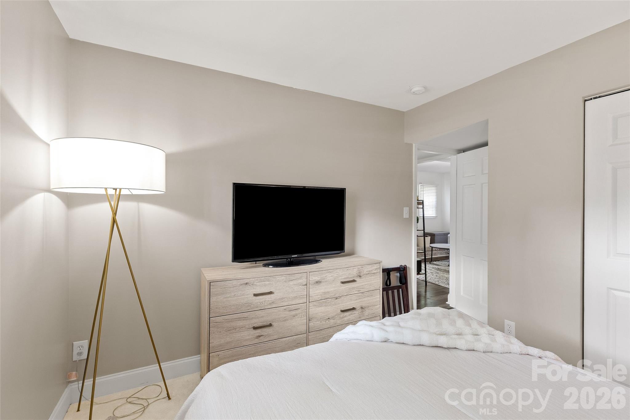 6623 Long Meadow Road — Charlotte