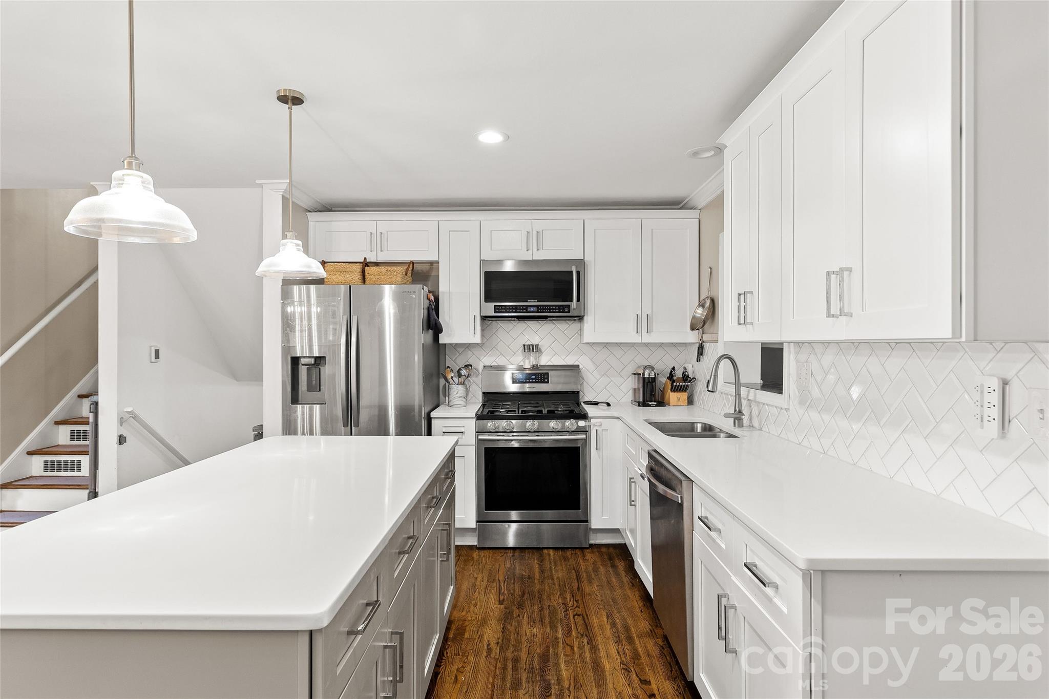6623 Long Meadow Road — Charlotte