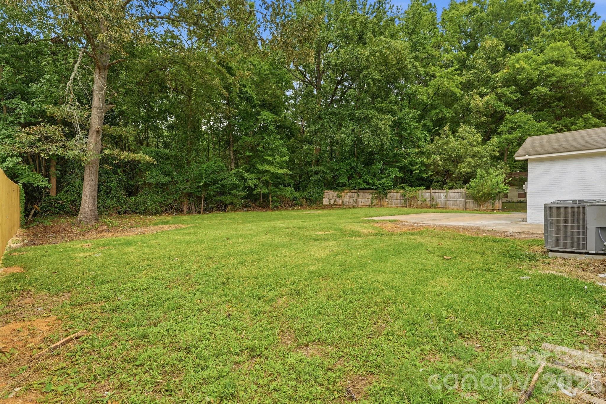 5233 Delivau Drive — Charlotte