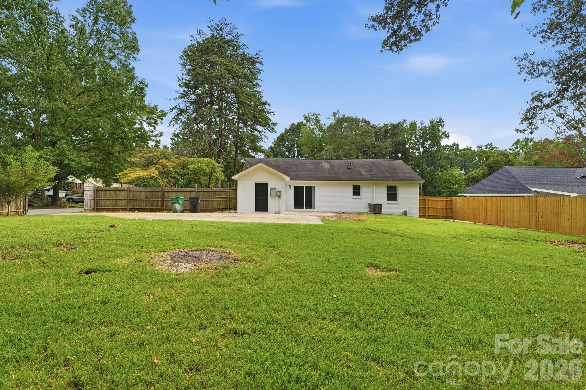5233 Delivau Drive — Charlotte