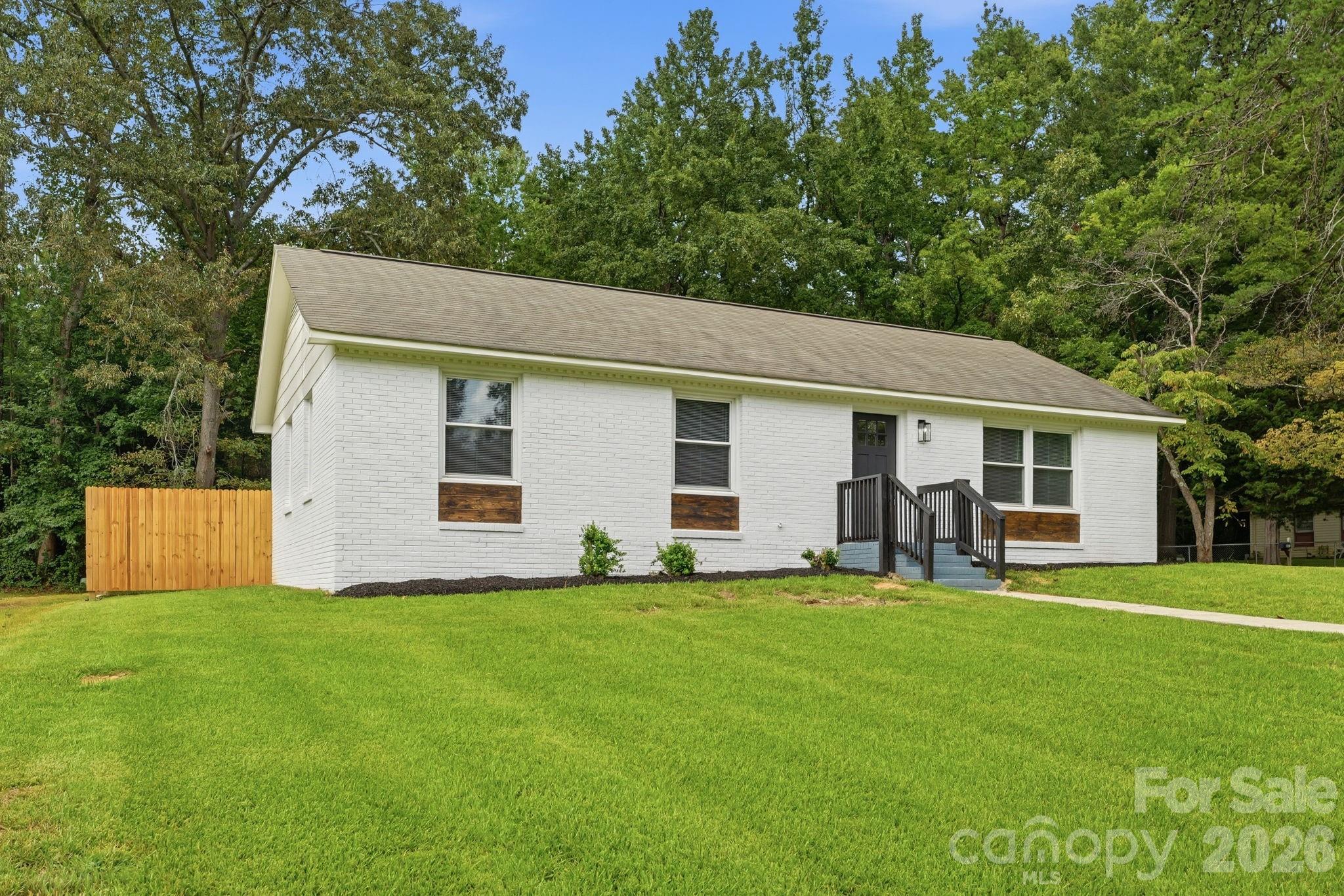 5233 Delivau Drive — Charlotte