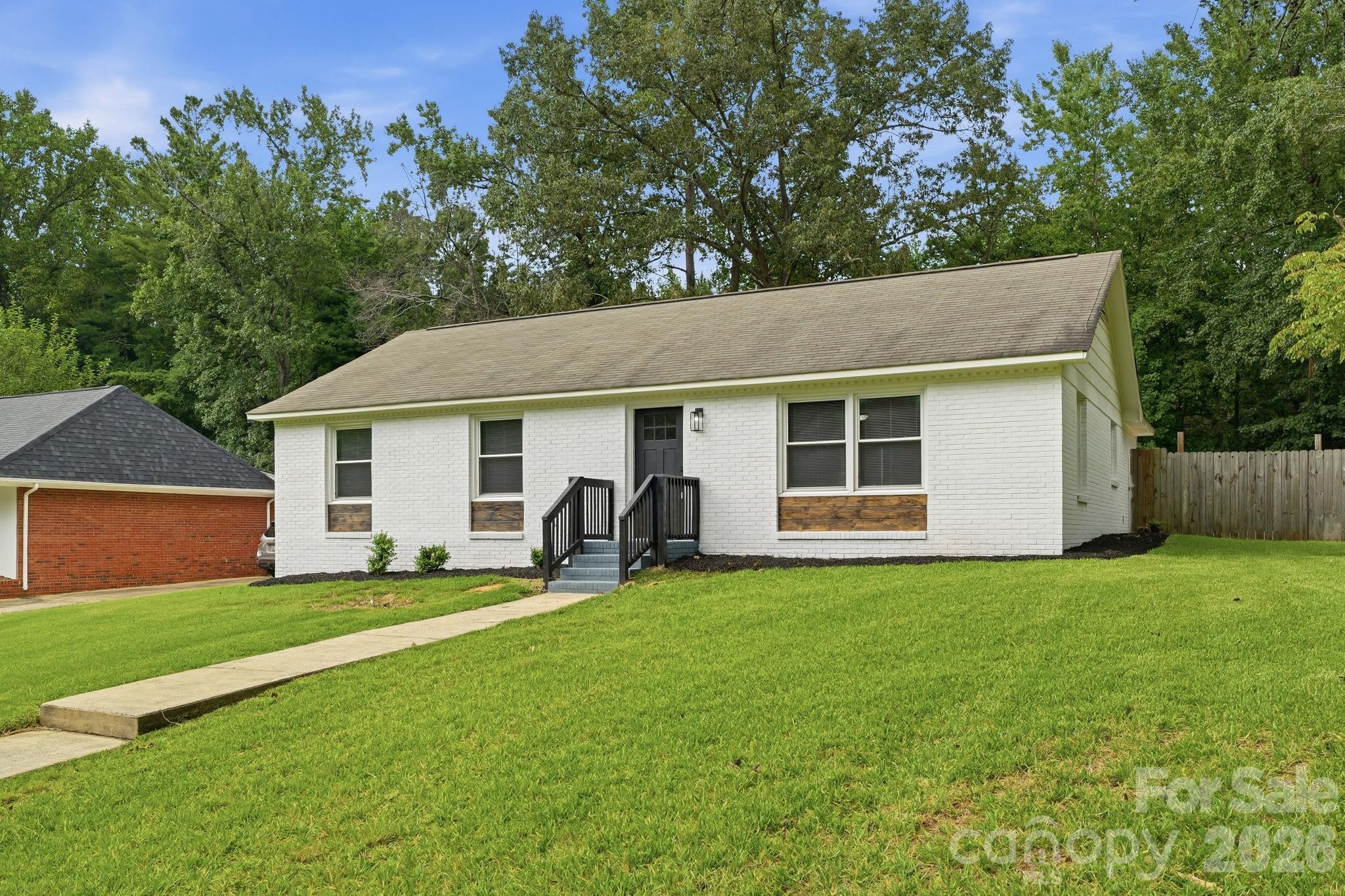 5233 Delivau Drive — Charlotte
