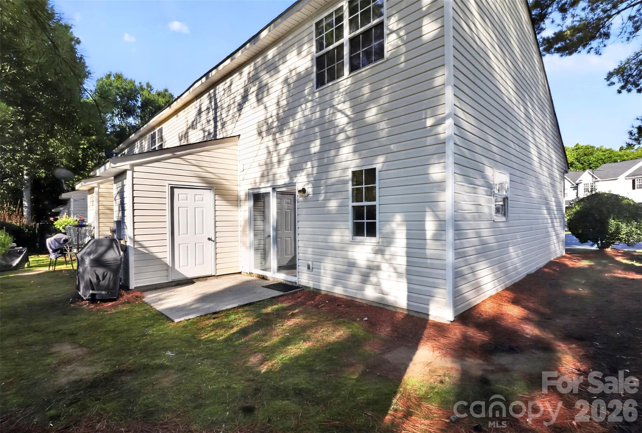1712 Pergola Place — Charlotte