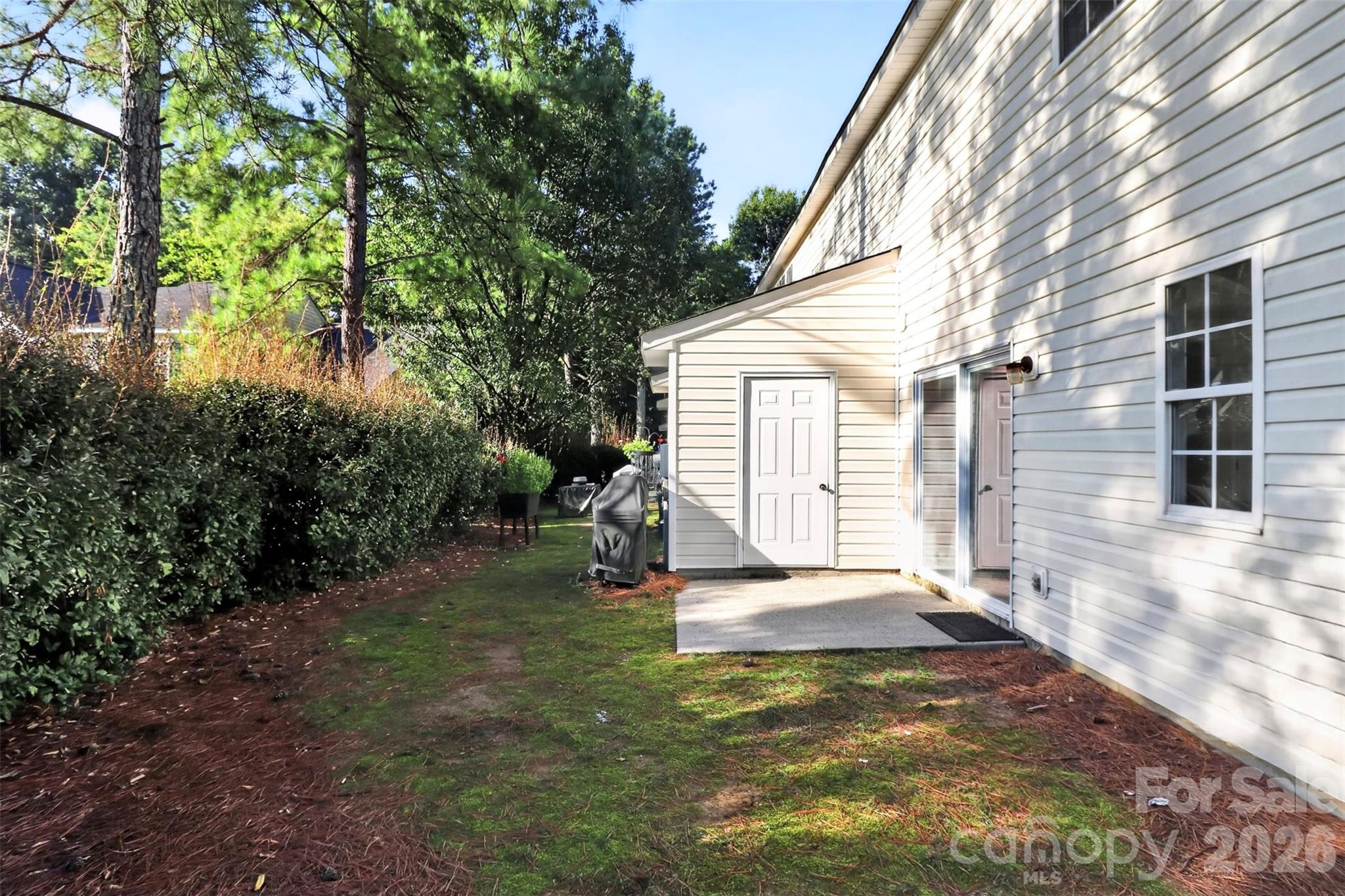 1712 Pergola Place — Charlotte