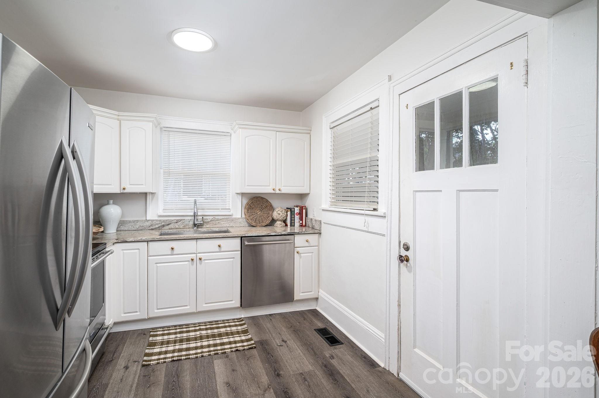 205 W Sixth Avenue — Gastonia