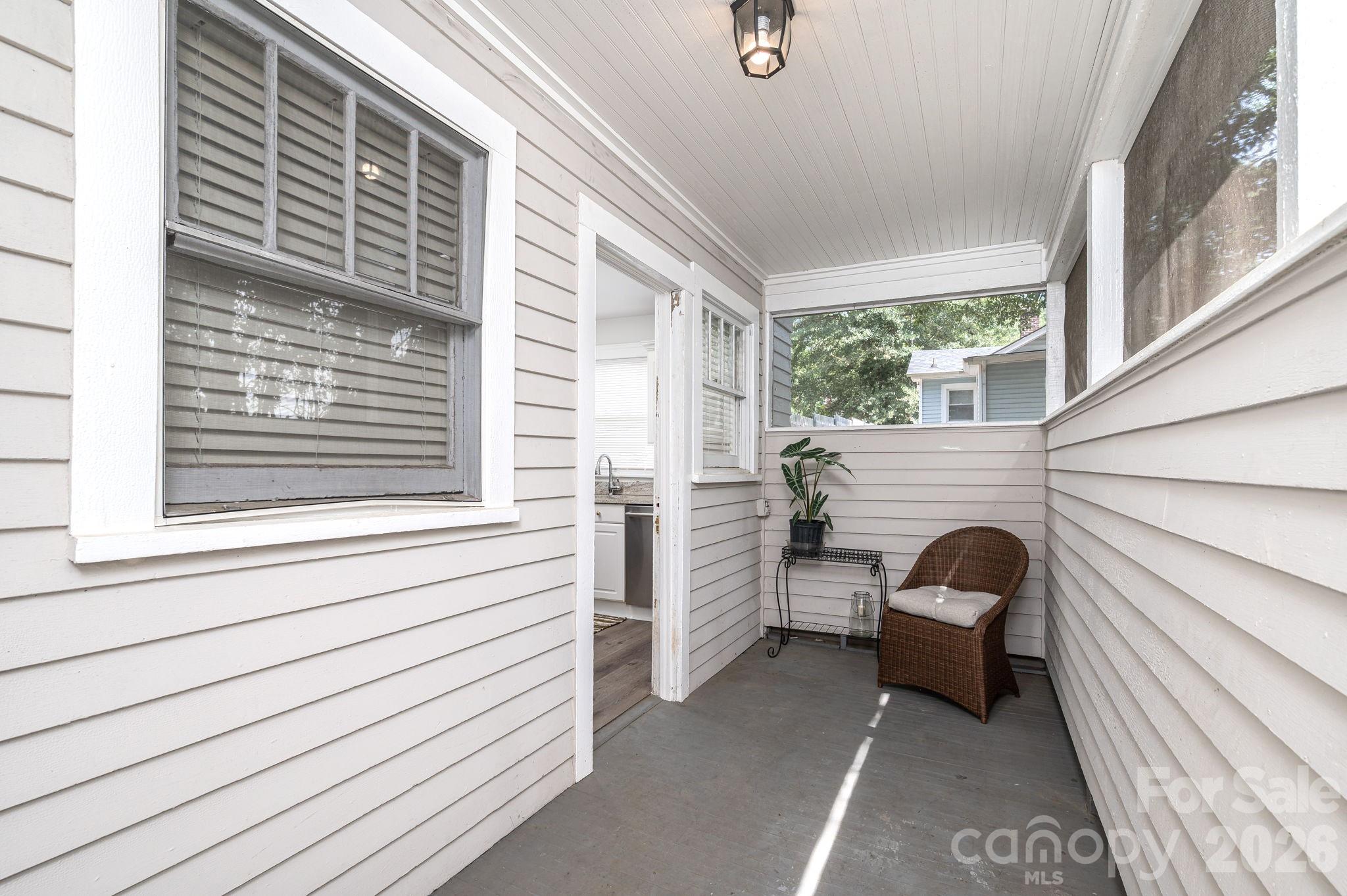 205 W Sixth Avenue — Gastonia