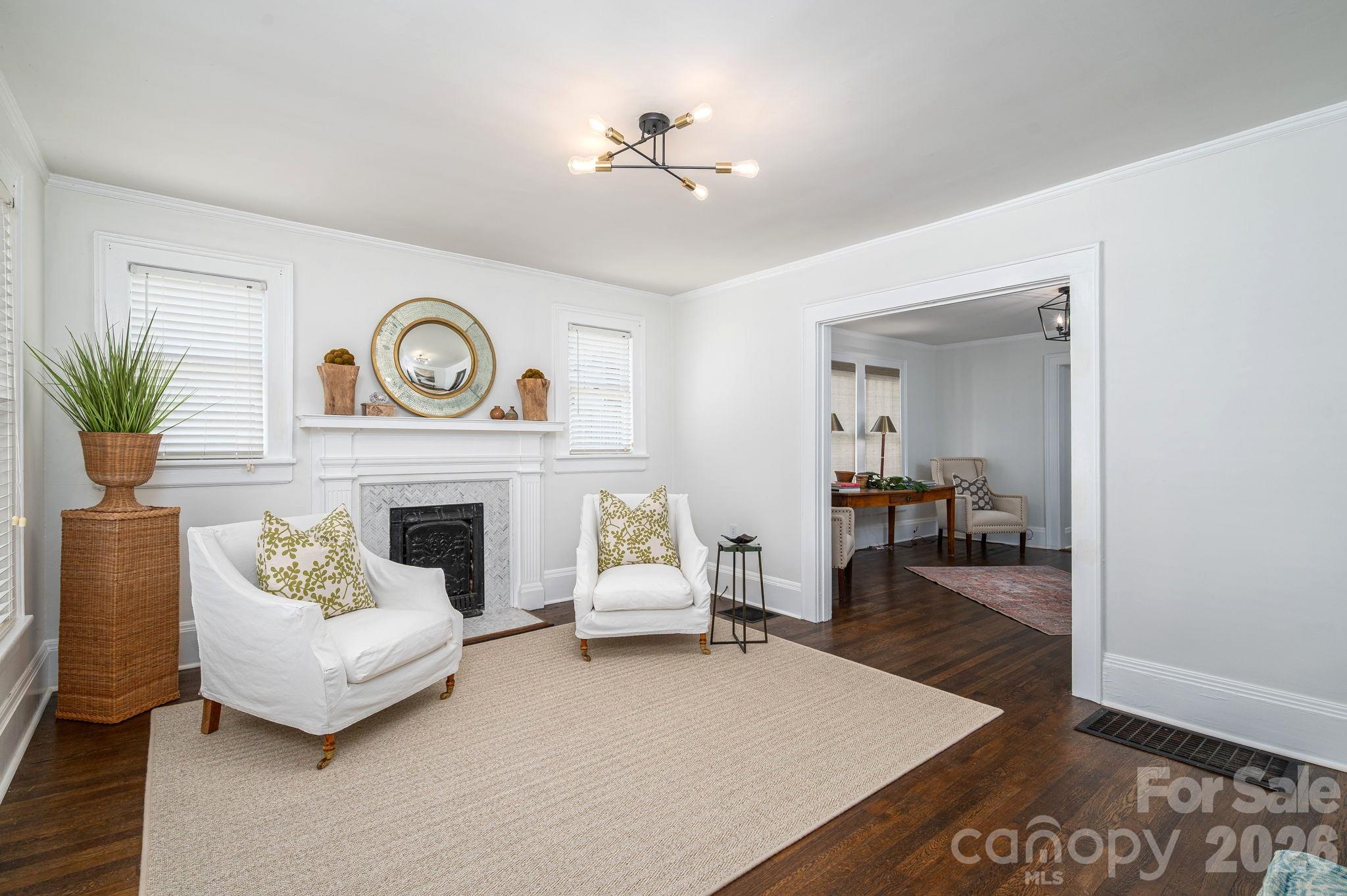 205 W Sixth Avenue — Gastonia