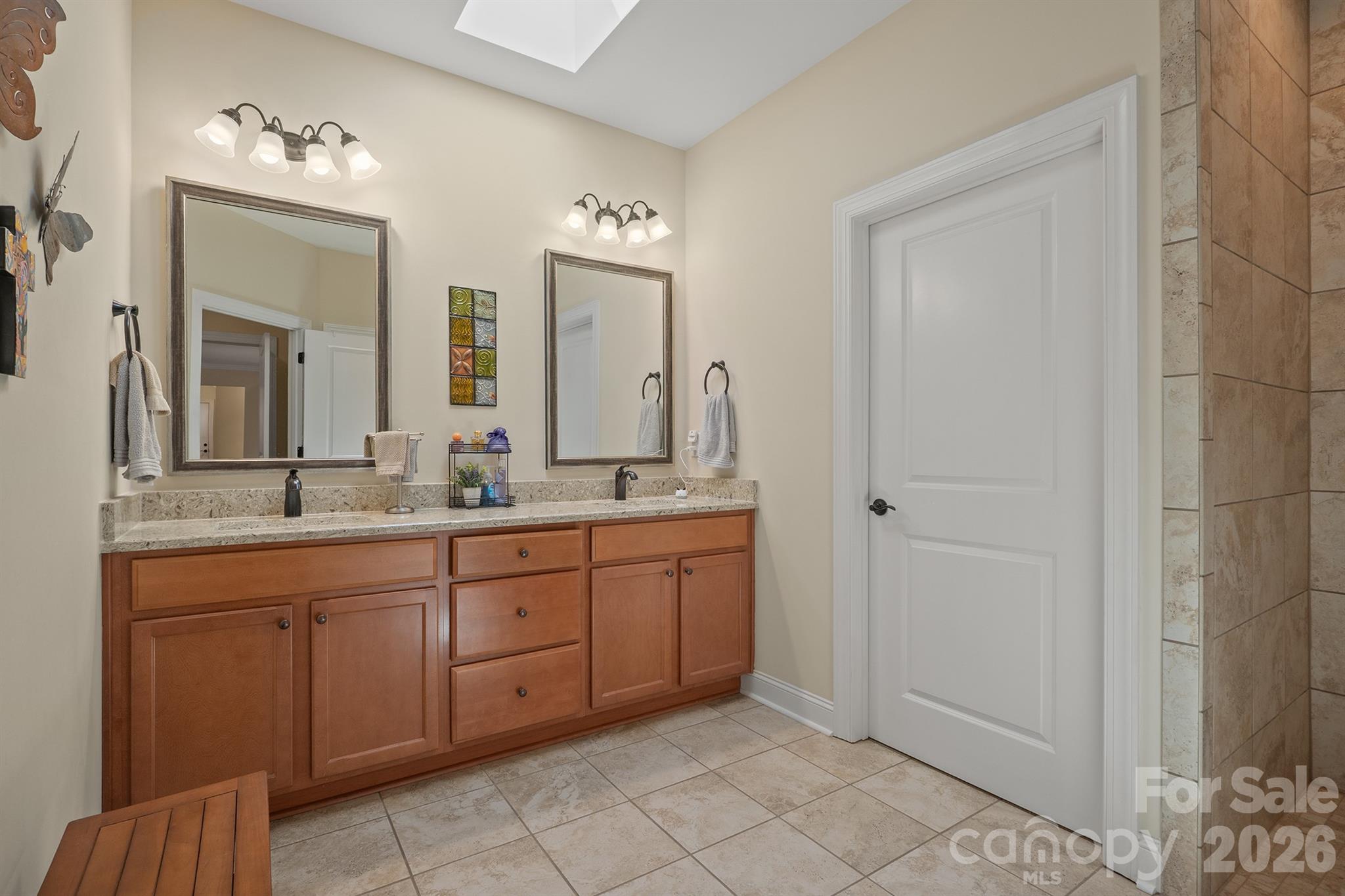 2205 Lincolnshire Lane — Waxhaw