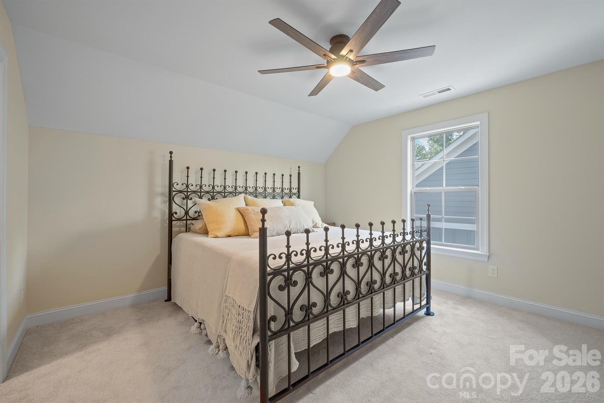 2205 Lincolnshire Lane — Waxhaw