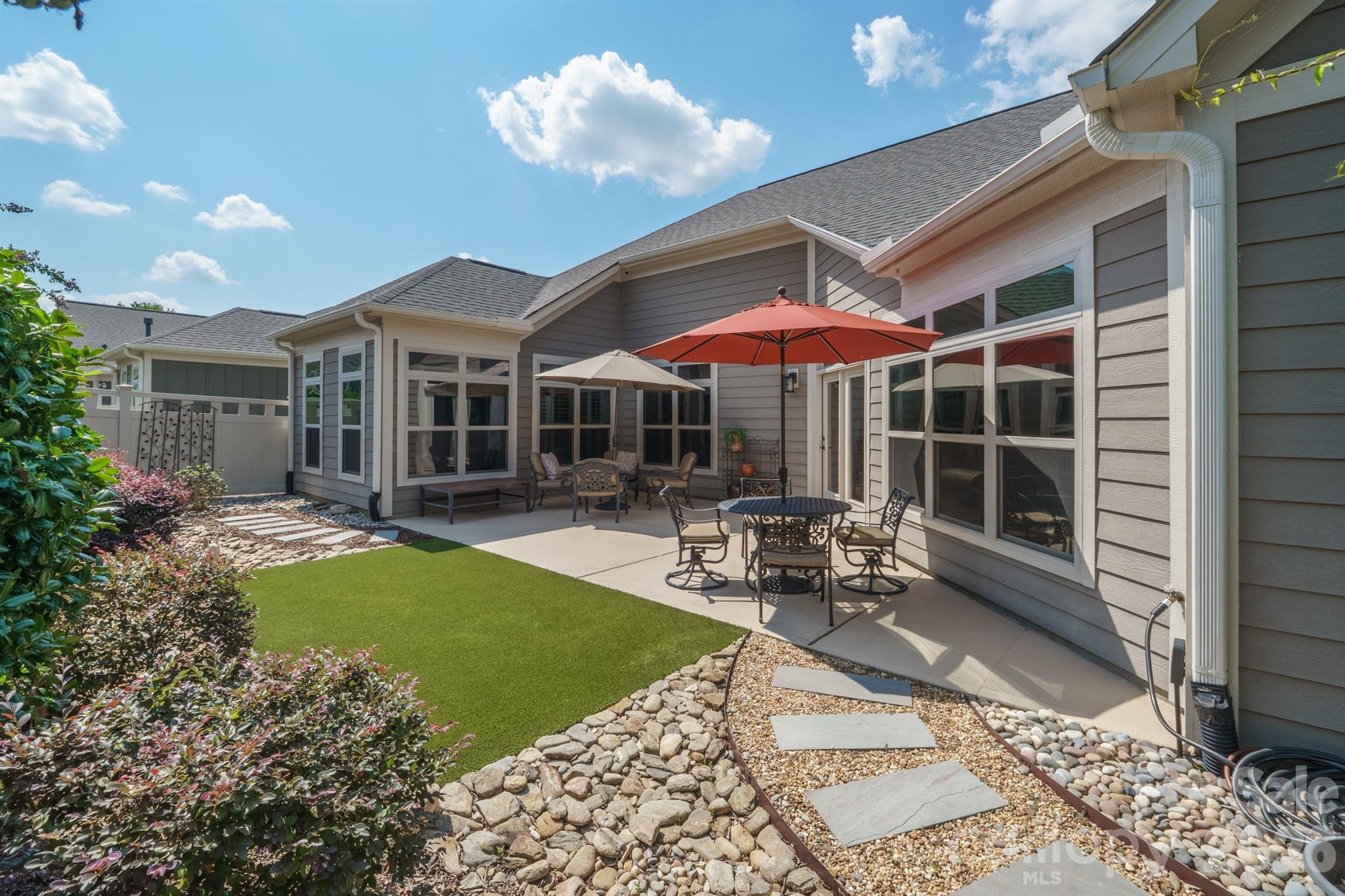 2205 Lincolnshire Lane — Waxhaw