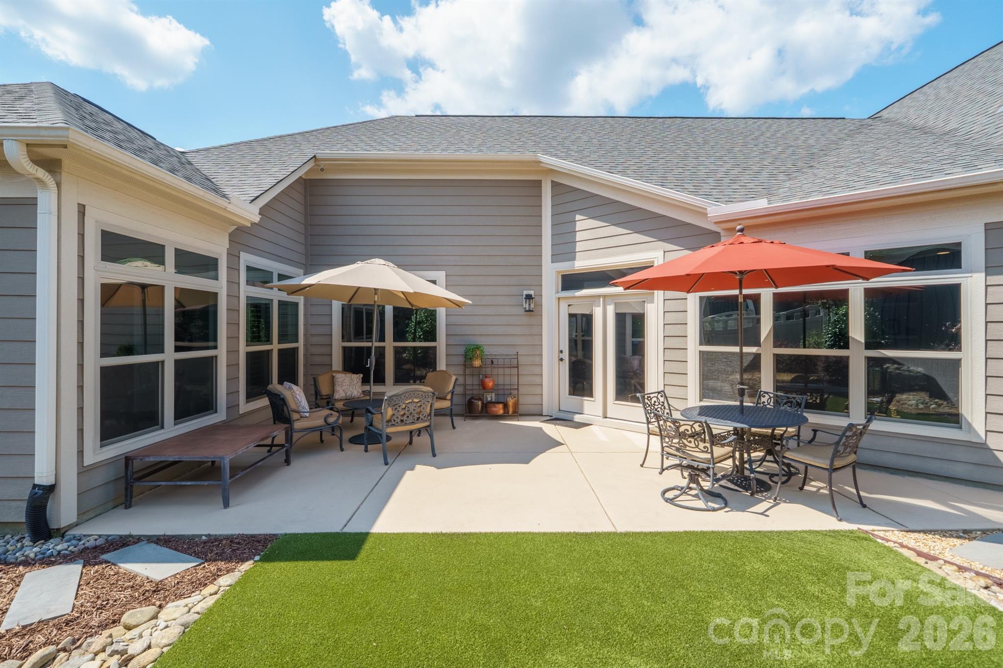 2205 Lincolnshire Lane — Waxhaw