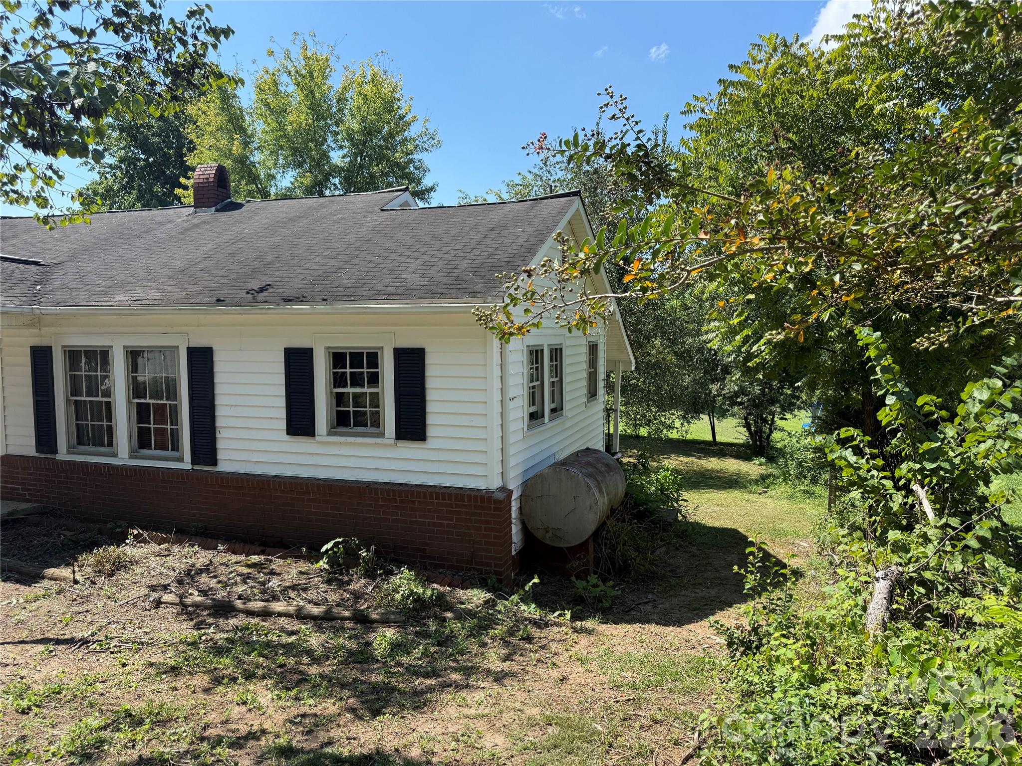 1650 Berkley Street SW — Lenoir
