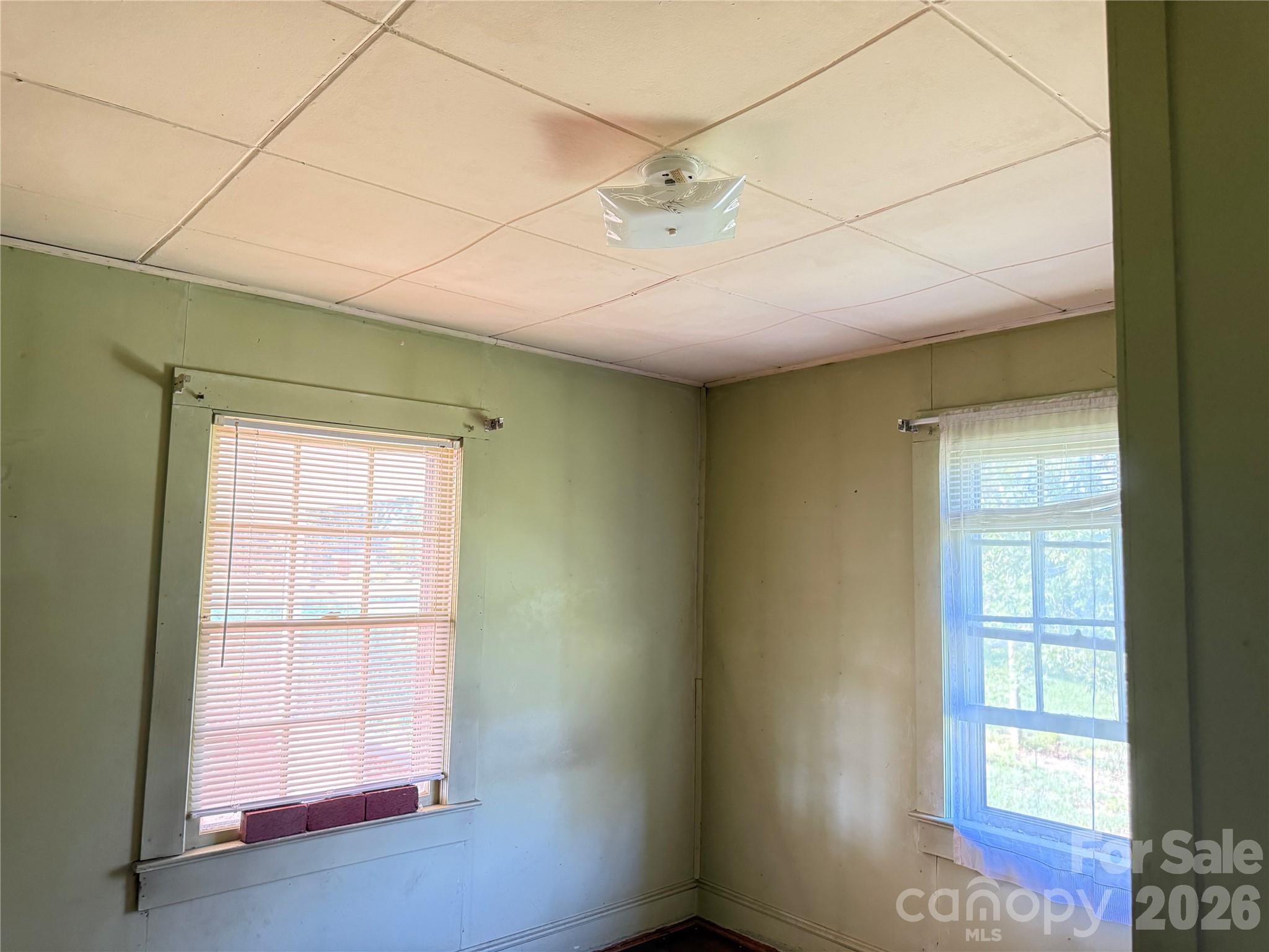 1650 Berkley Street SW — Lenoir