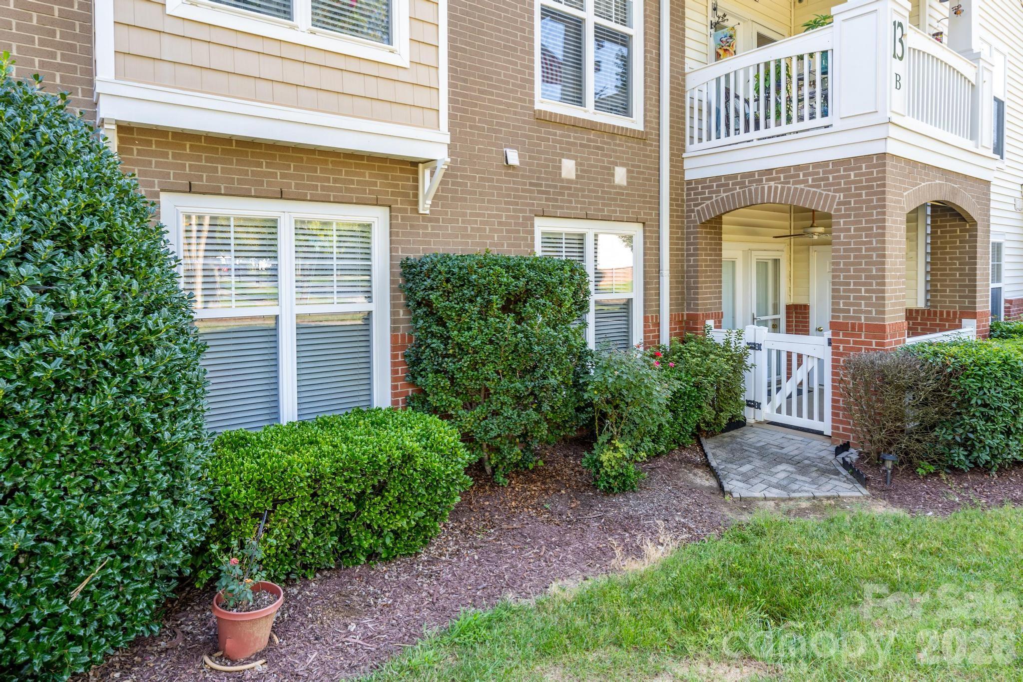 16638 Amberside Road E — Cornelius