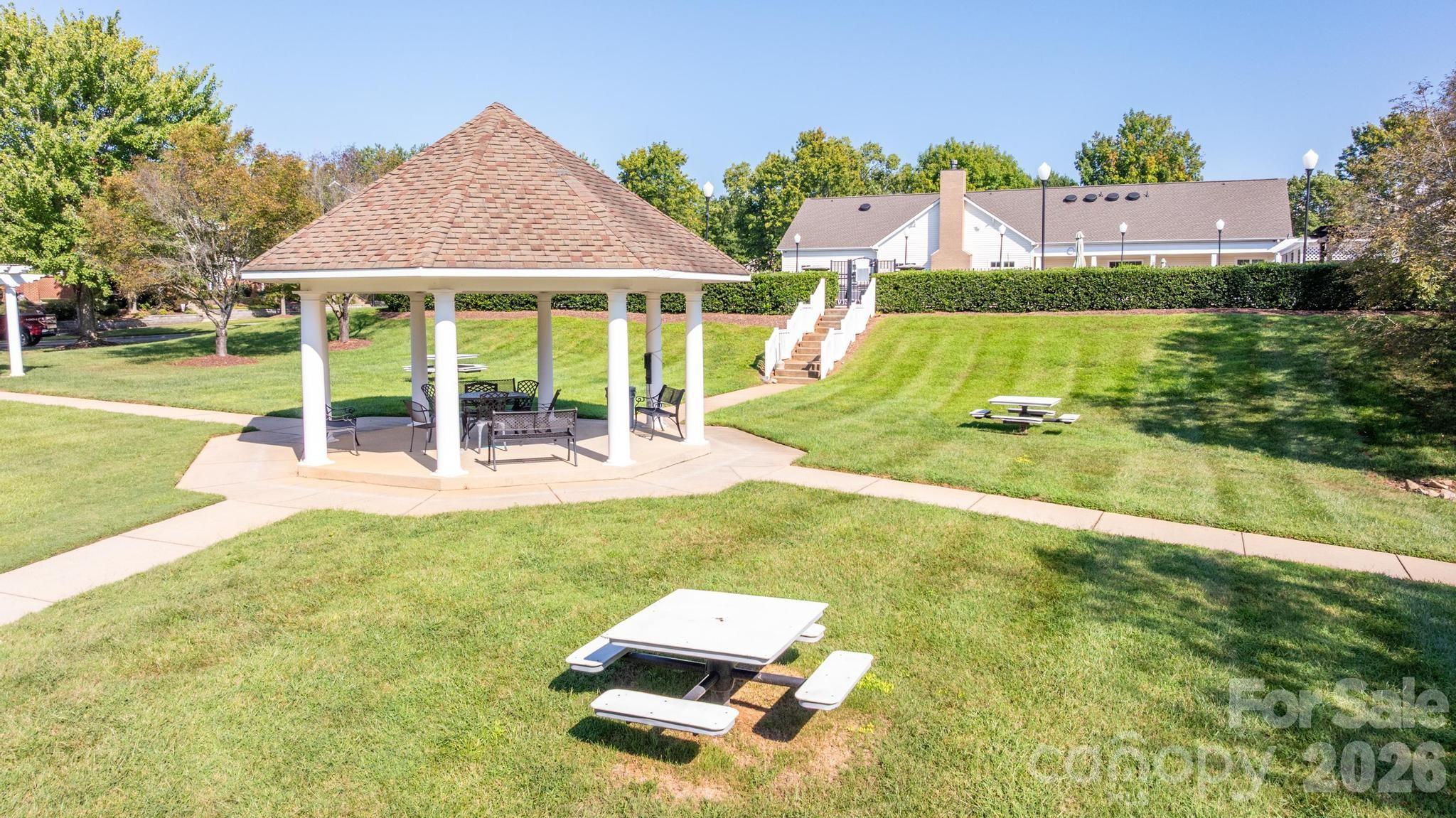 16638 Amberside Road E — Cornelius