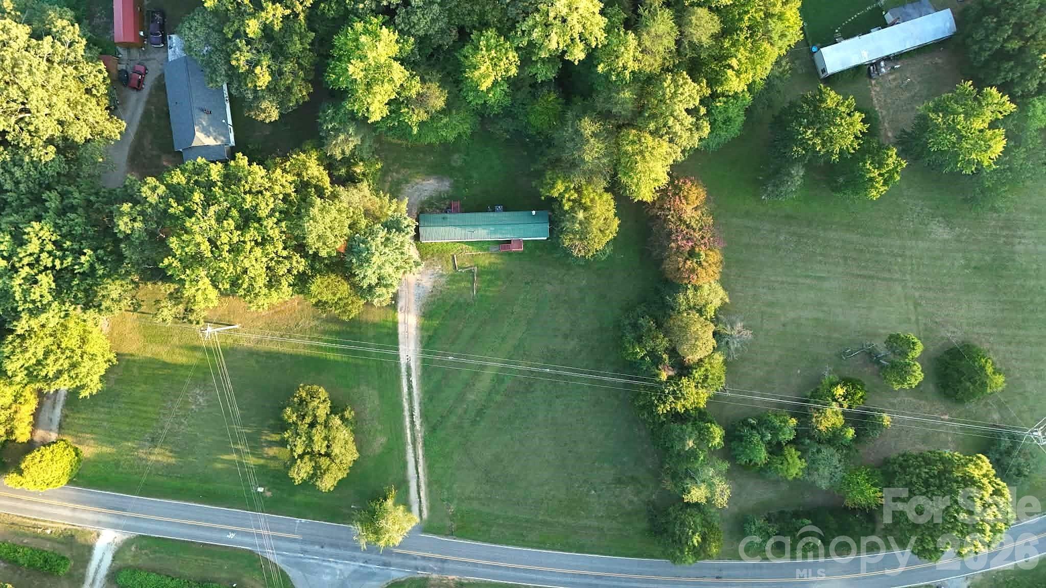 902 Barry Oak Road — Cleveland