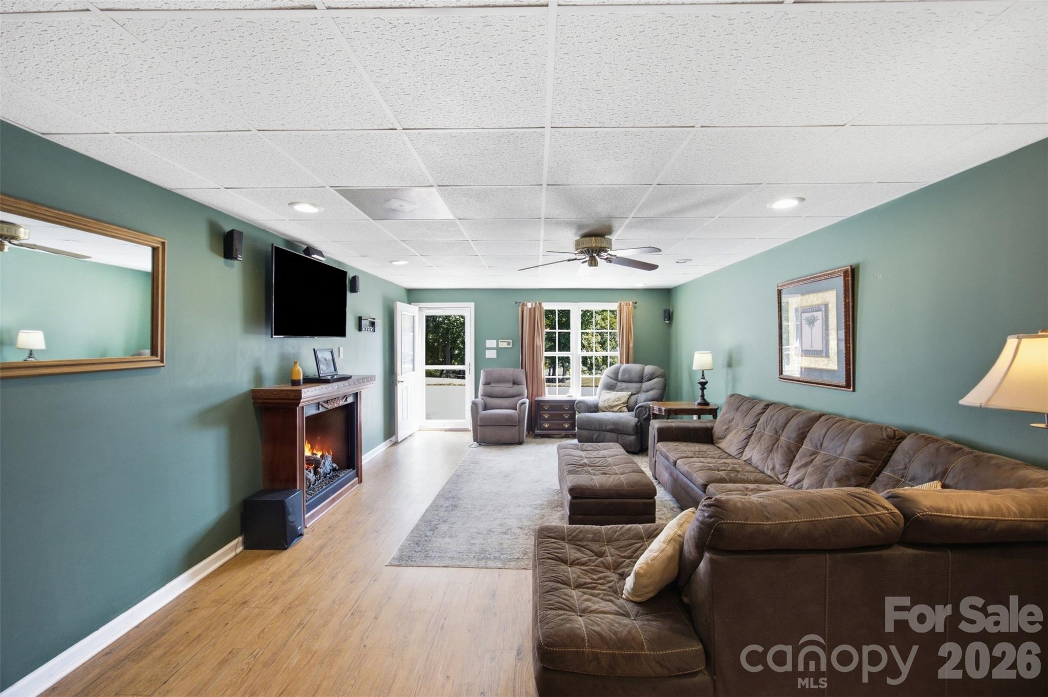 401 Armstrong Drive — Belmont