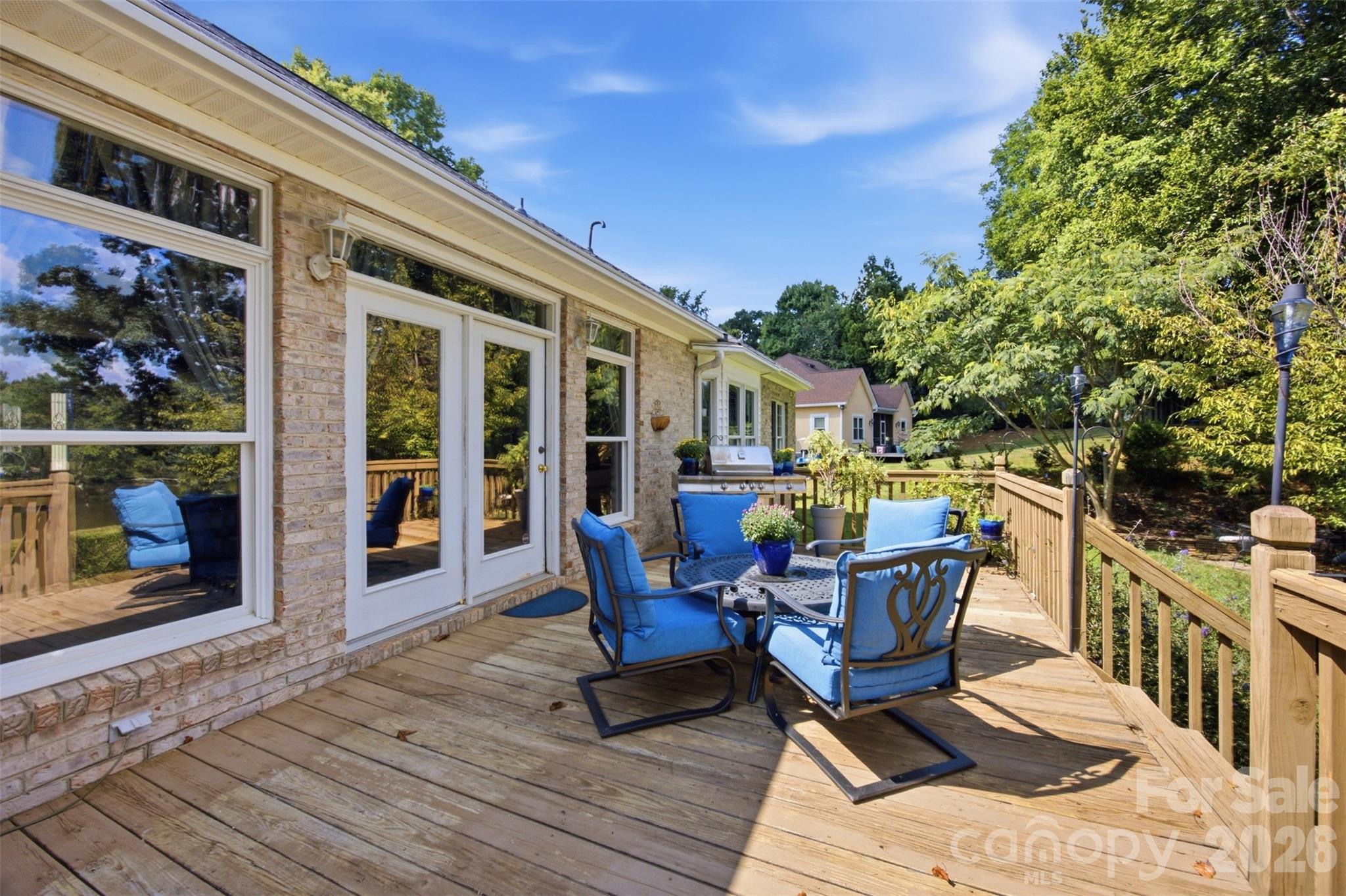 401 Armstrong Drive — Belmont