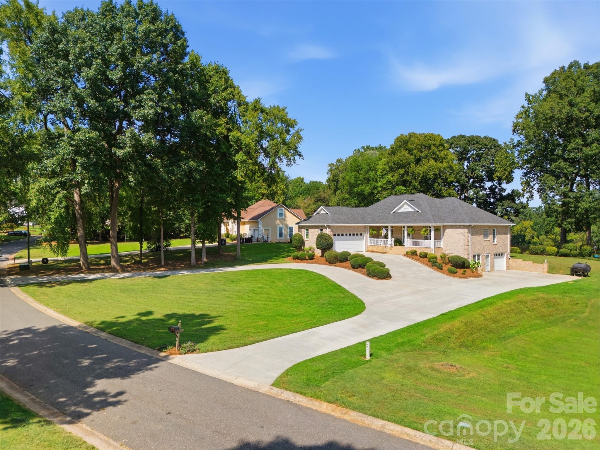 401 Armstrong Drive — Belmont