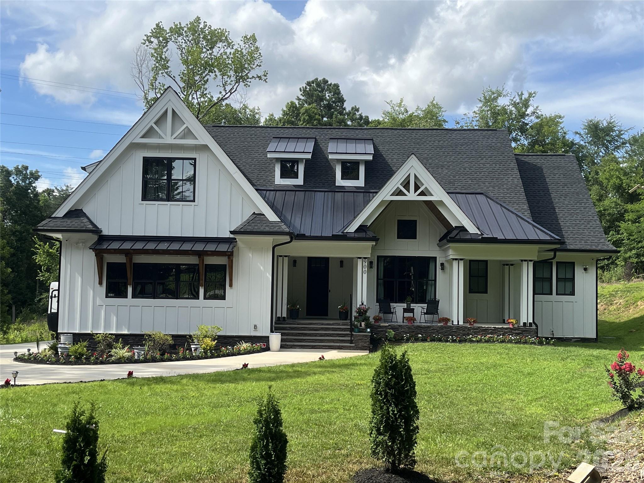 900 Houston Heights Road — Charlotte
