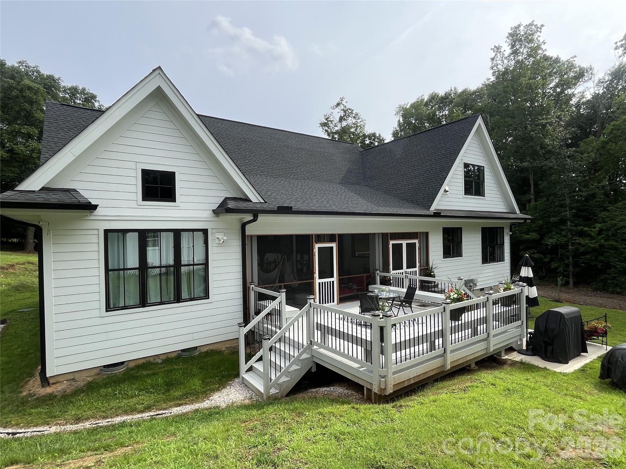 900 Houston Heights Road — Charlotte