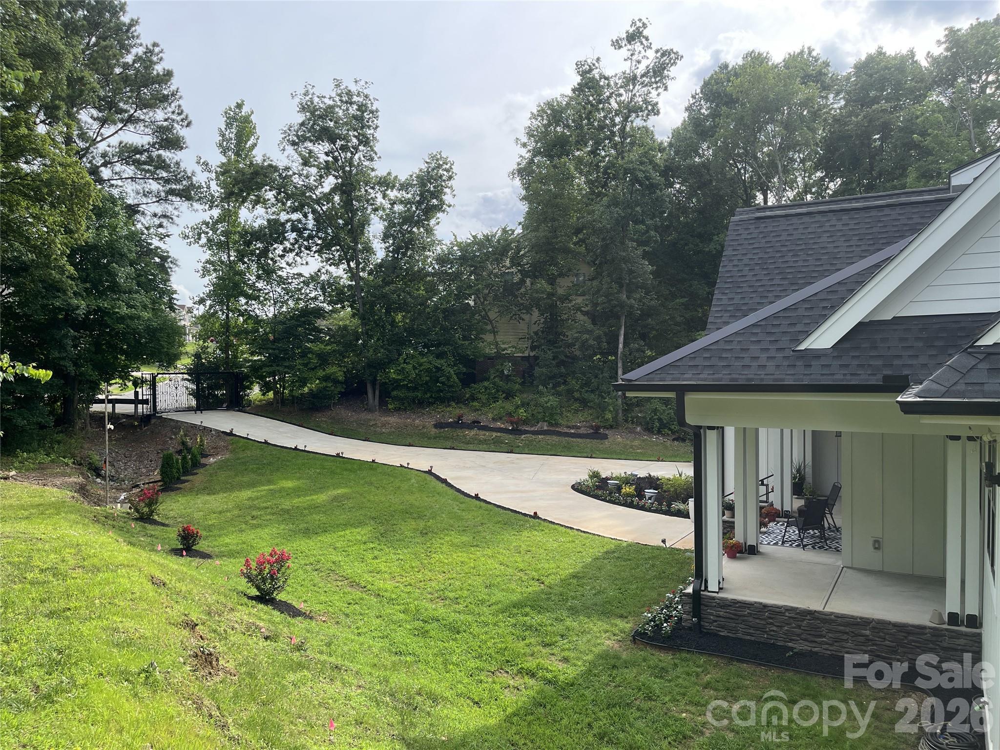900 Houston Heights Road — Charlotte