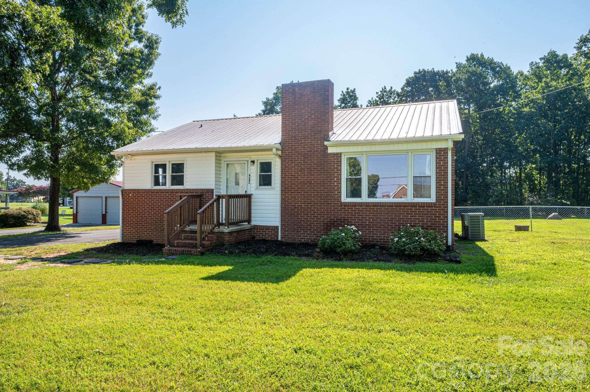 4282 Buffalo Shoals Road — Maiden