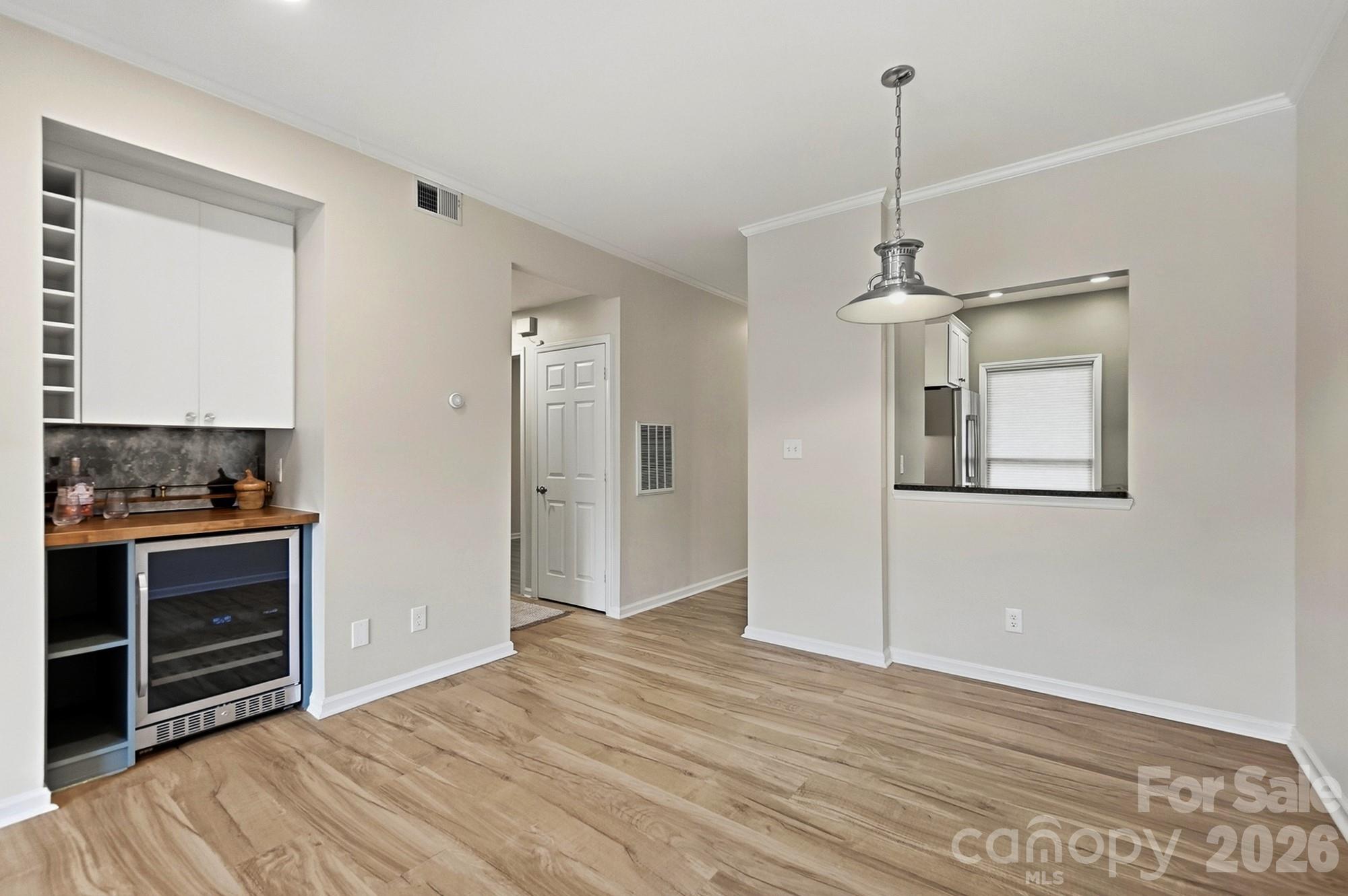 301 Queens Road #207 — Charlotte