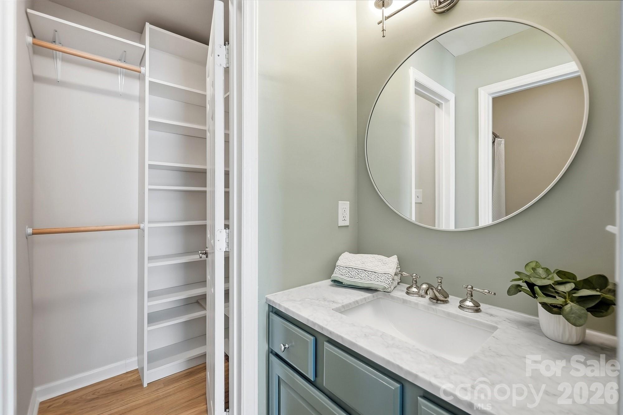 301 Queens Road #207 — Charlotte