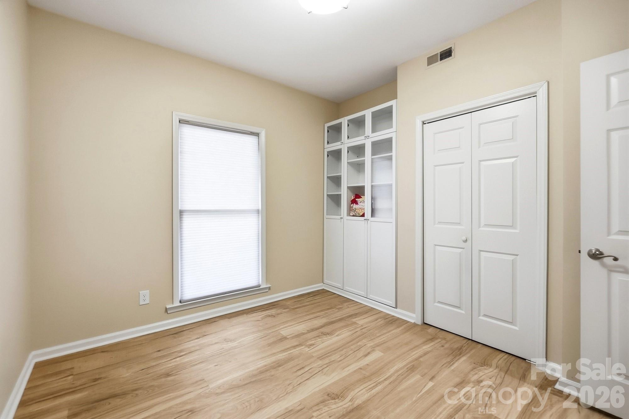 301 Queens Road #207 — Charlotte