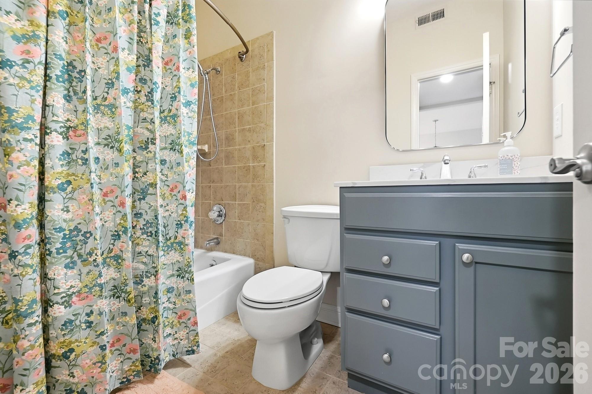 301 Queens Road #207 — Charlotte