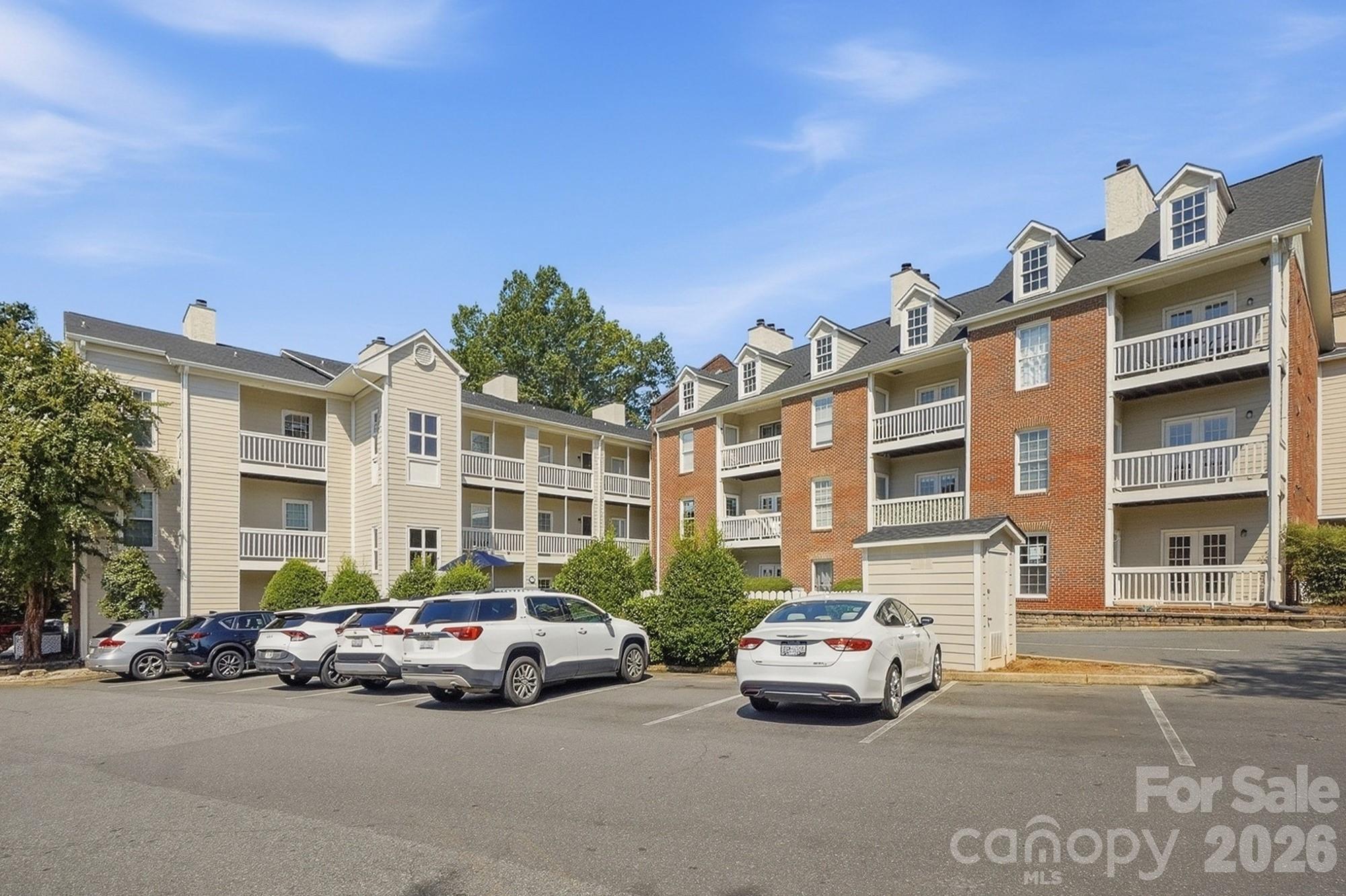 301 Queens Road #207 — Charlotte
