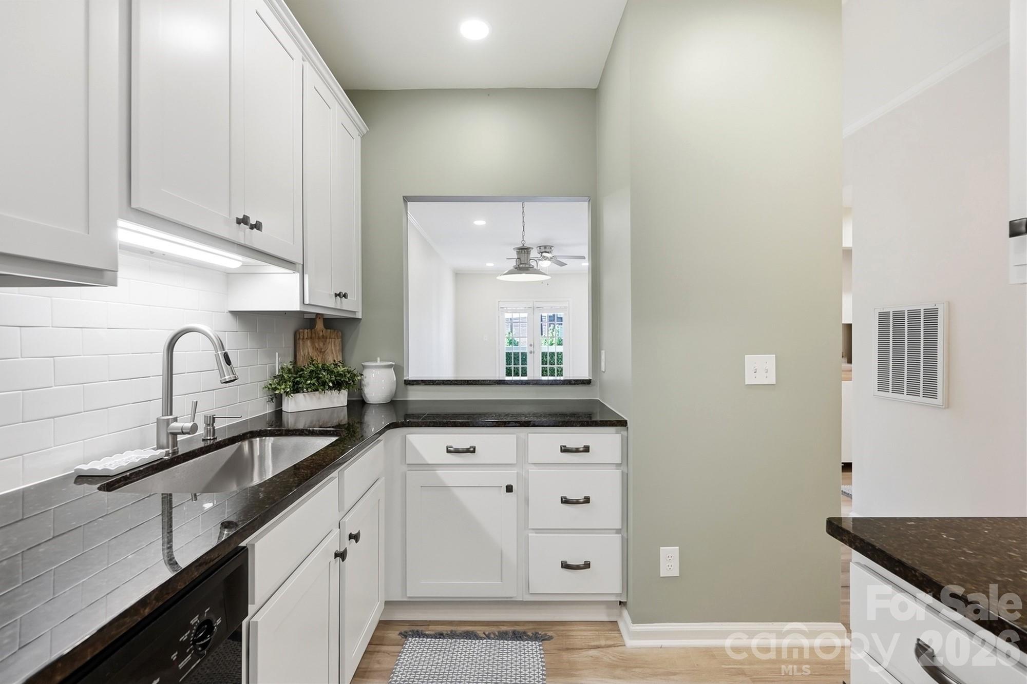 301 Queens Road #207 — Charlotte