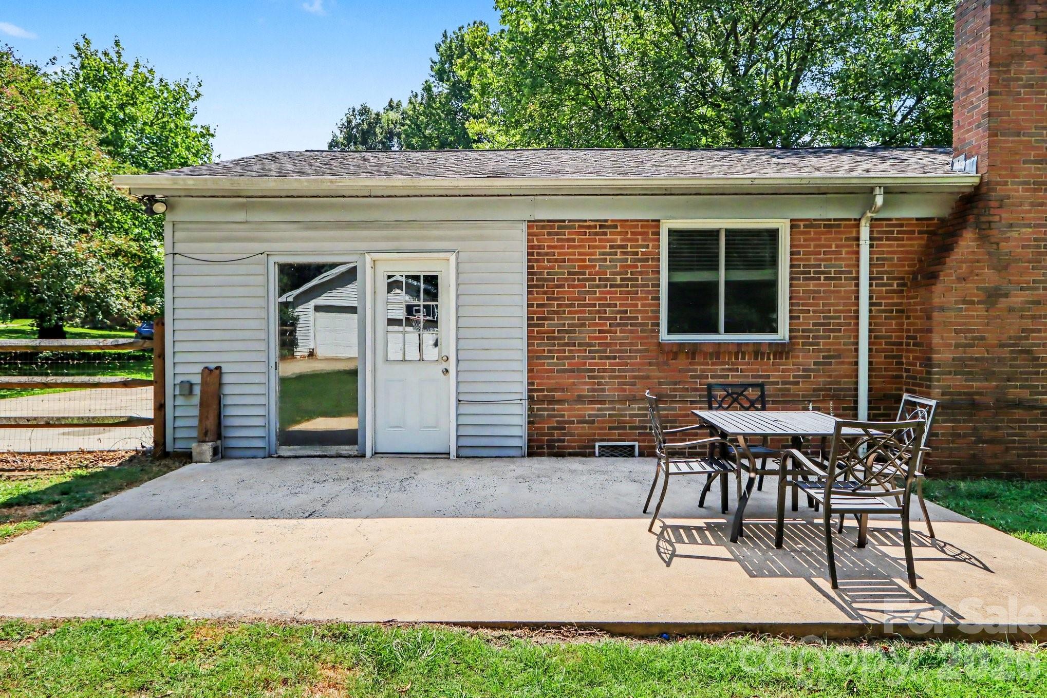9909 Sunway Drive — Mint Hill