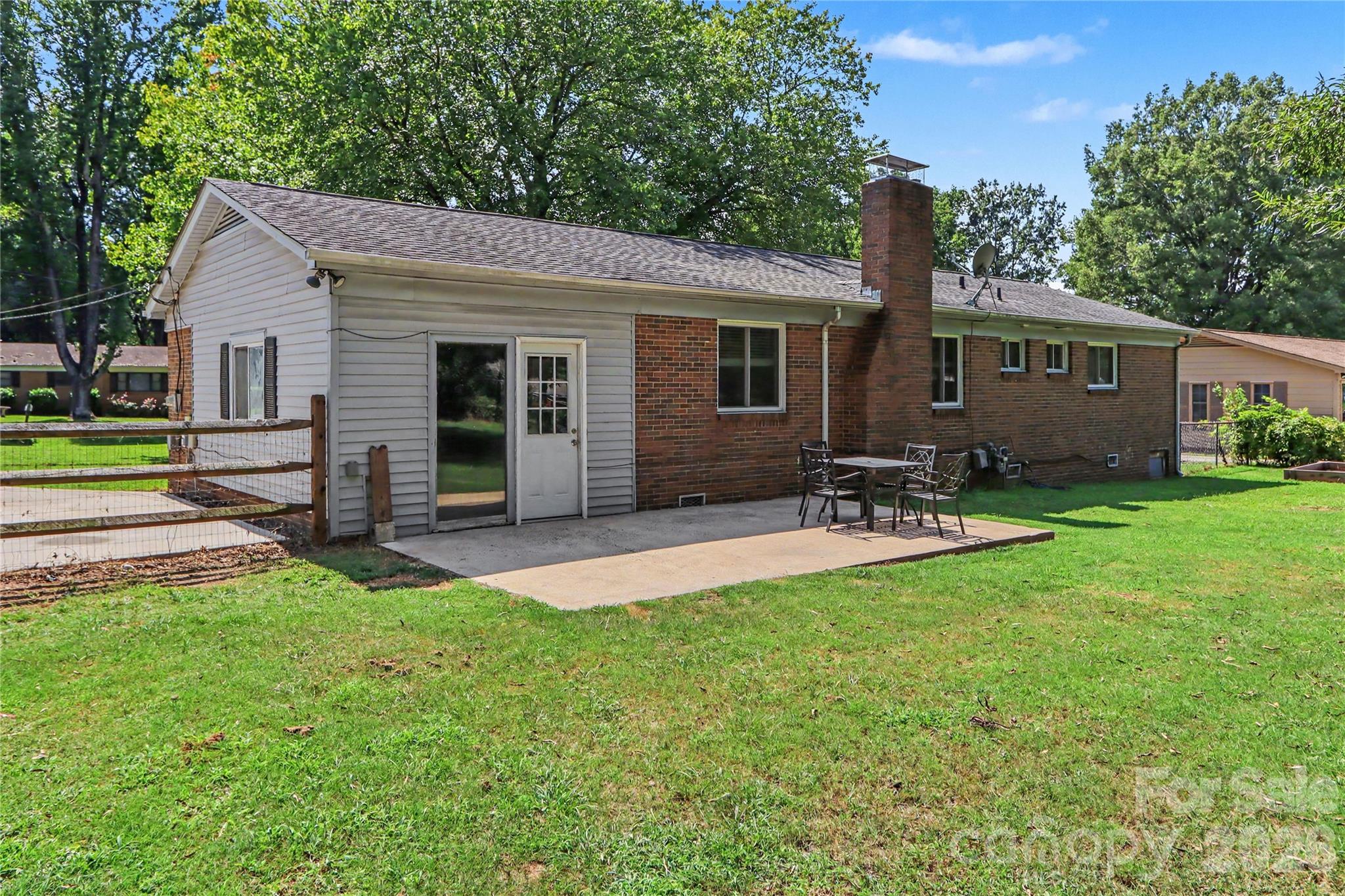 9909 Sunway Drive — Mint Hill