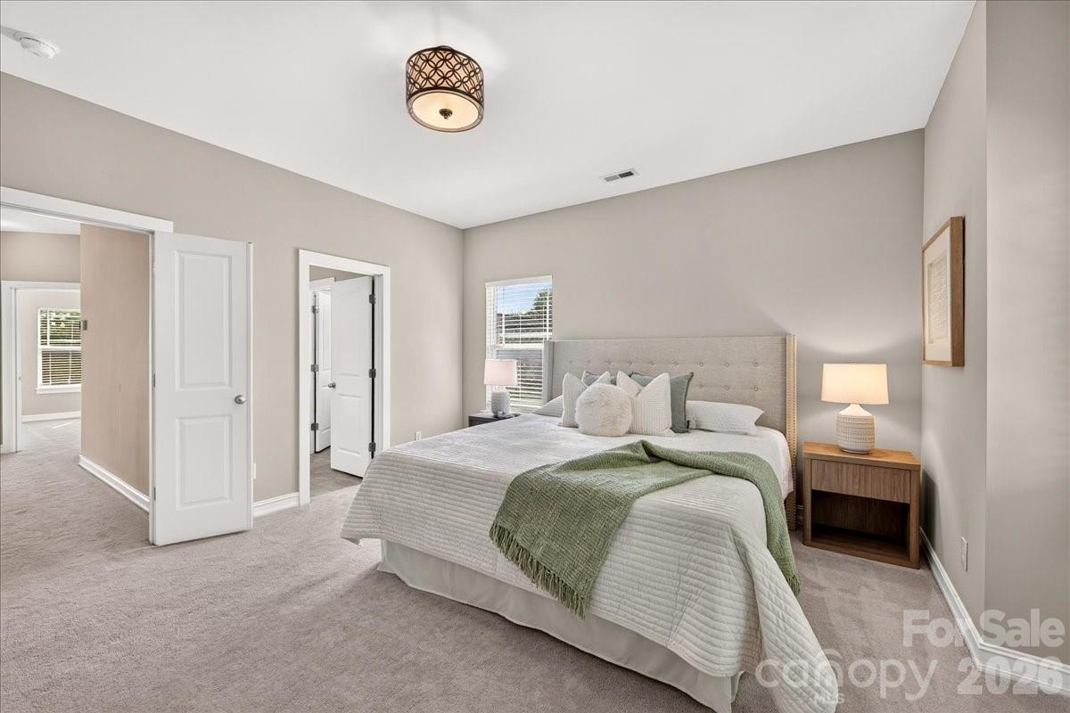 9026 Crusaders Court — Matthews