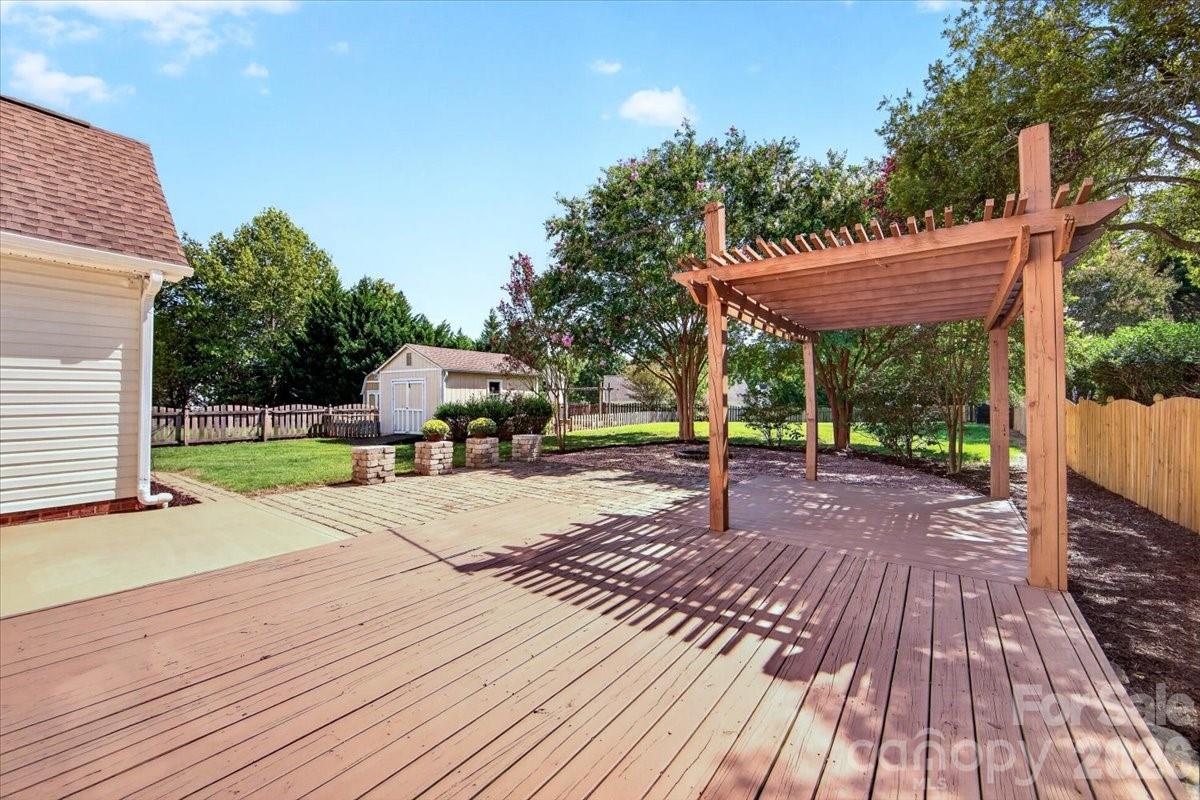 9026 Crusaders Court — Matthews