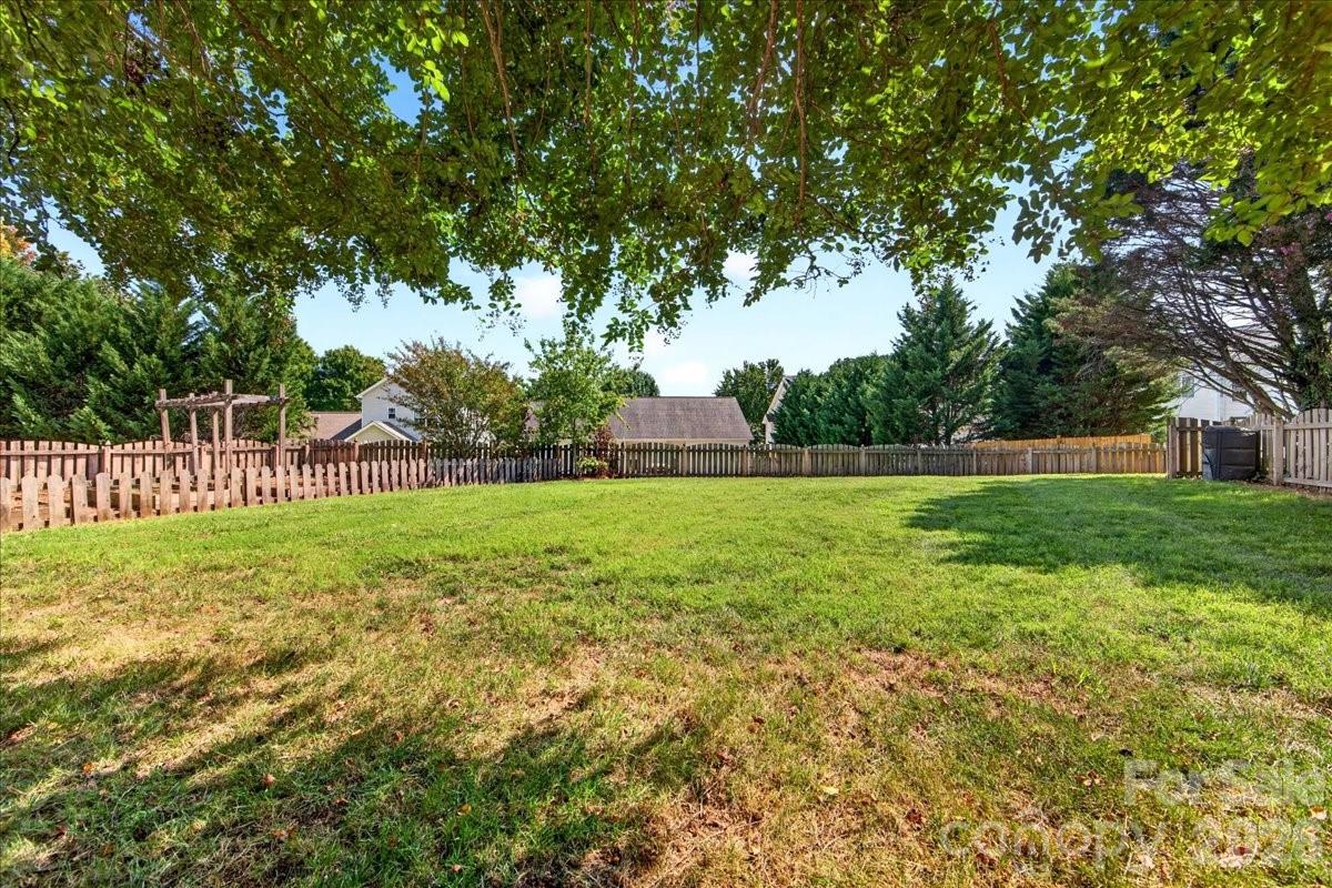 9026 Crusaders Court — Matthews