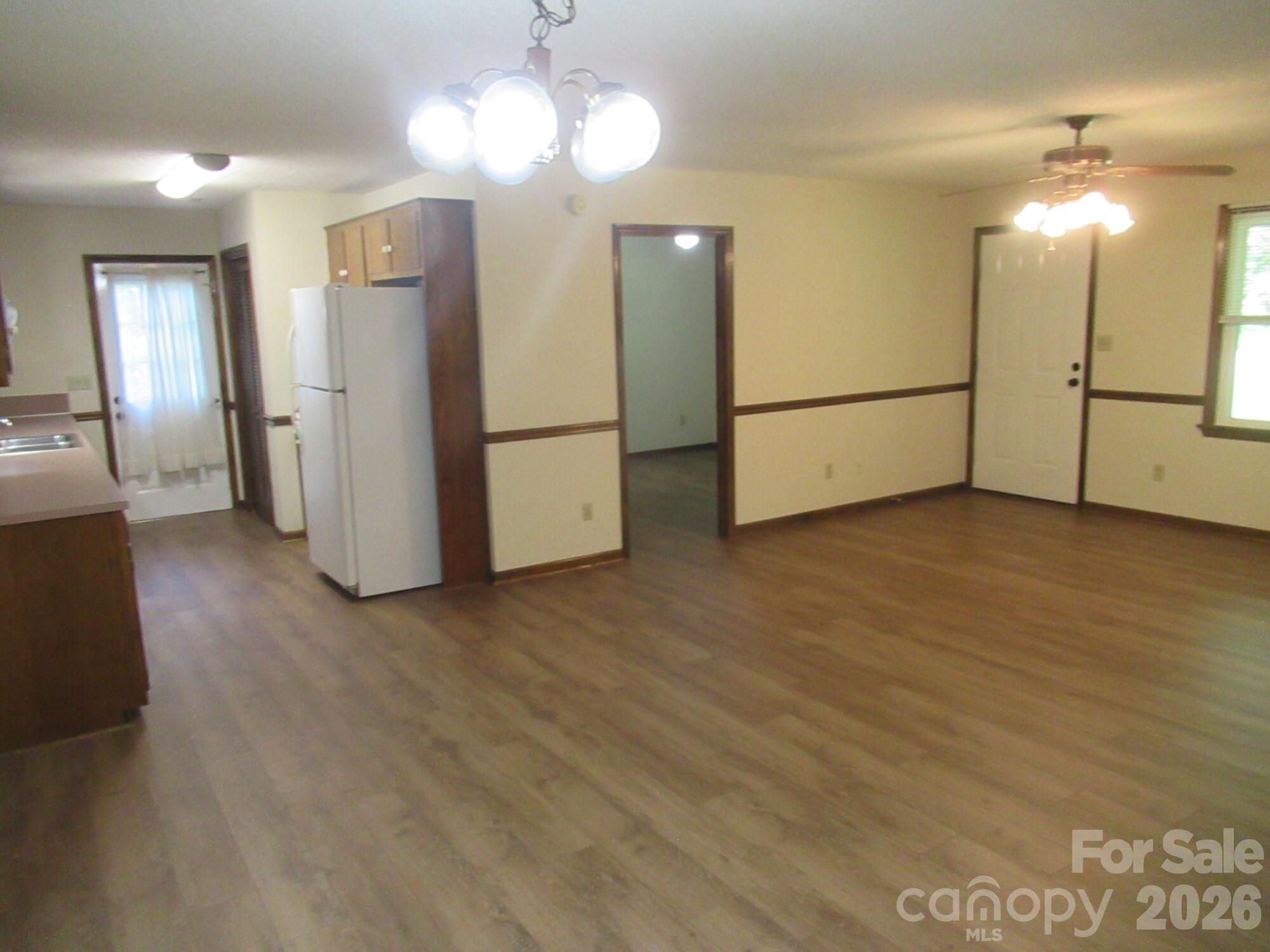 1809 S Industrial Park Road — Lincolnton