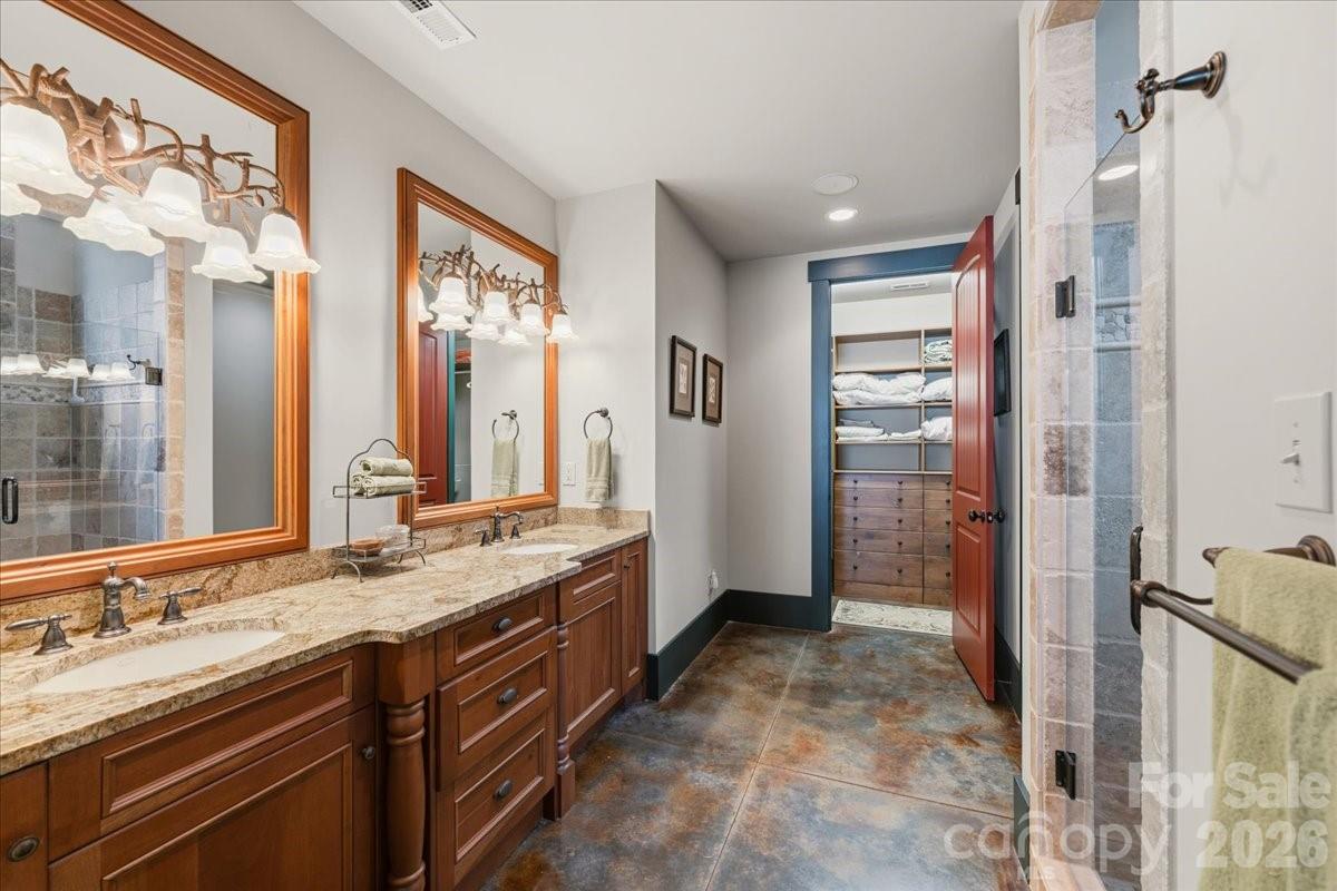 5140 Beech Bluff Drive — Morganton