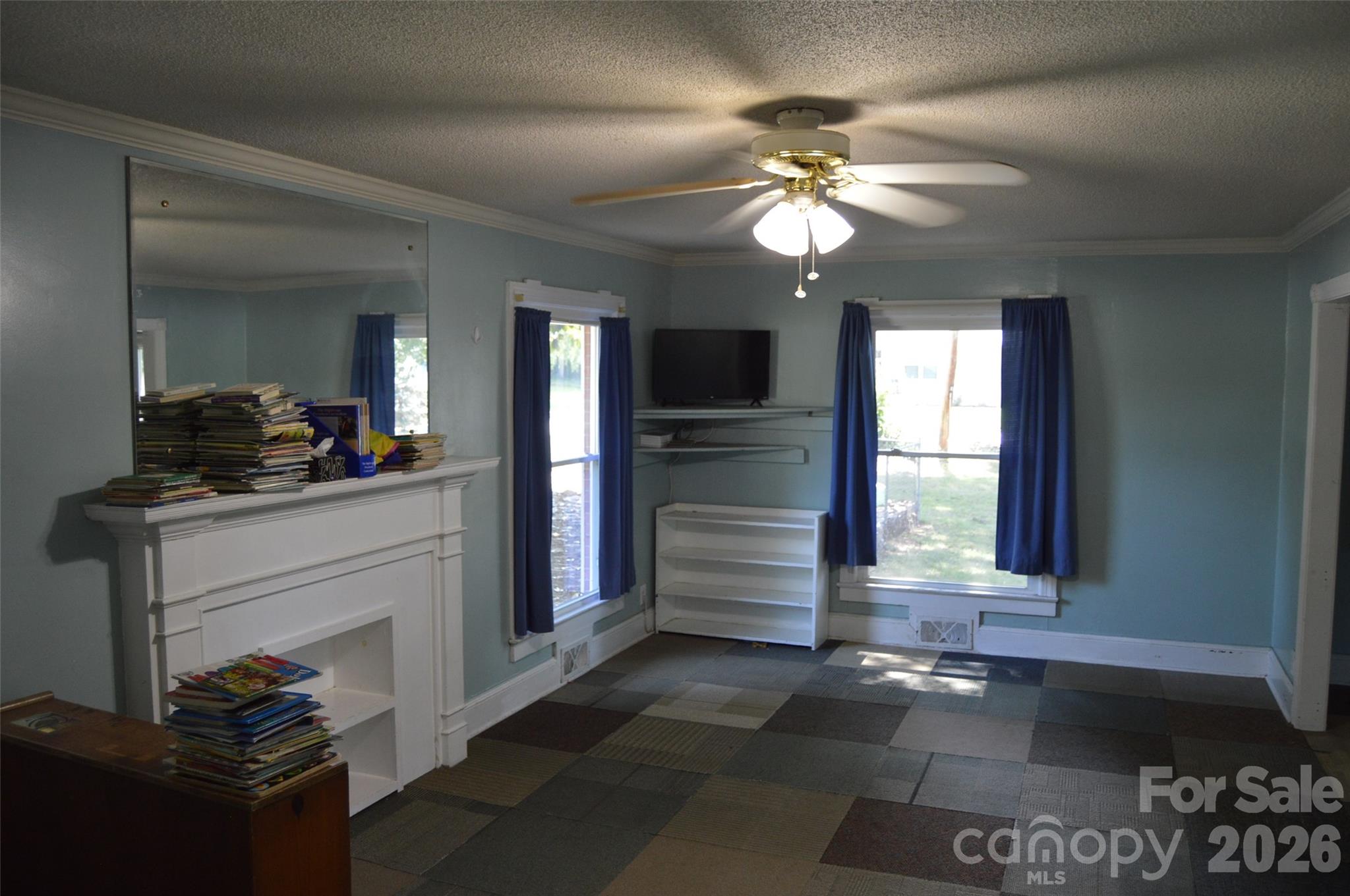 437 Hillcrest Road — Statesville
