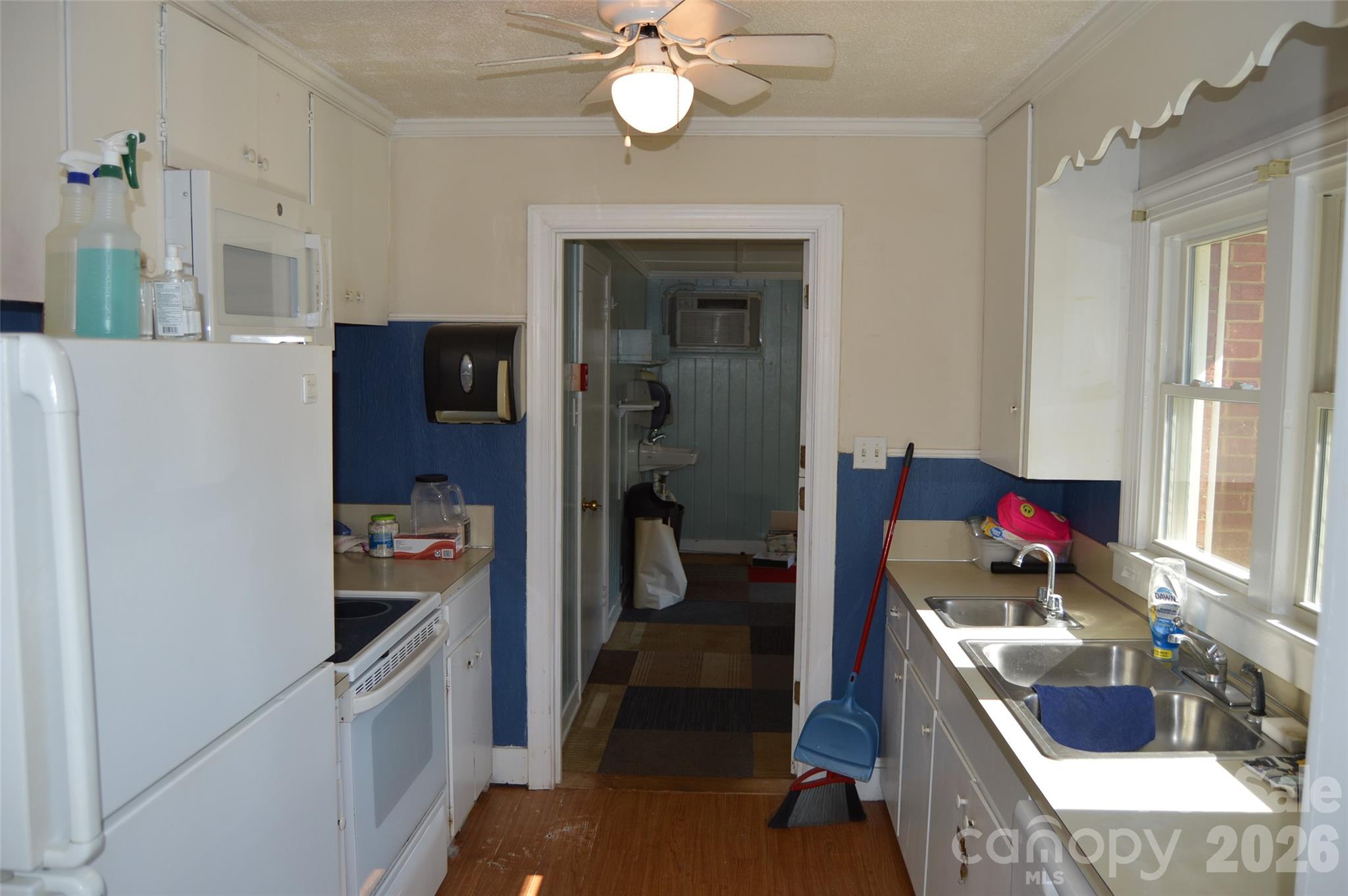 437 Hillcrest Road — Statesville