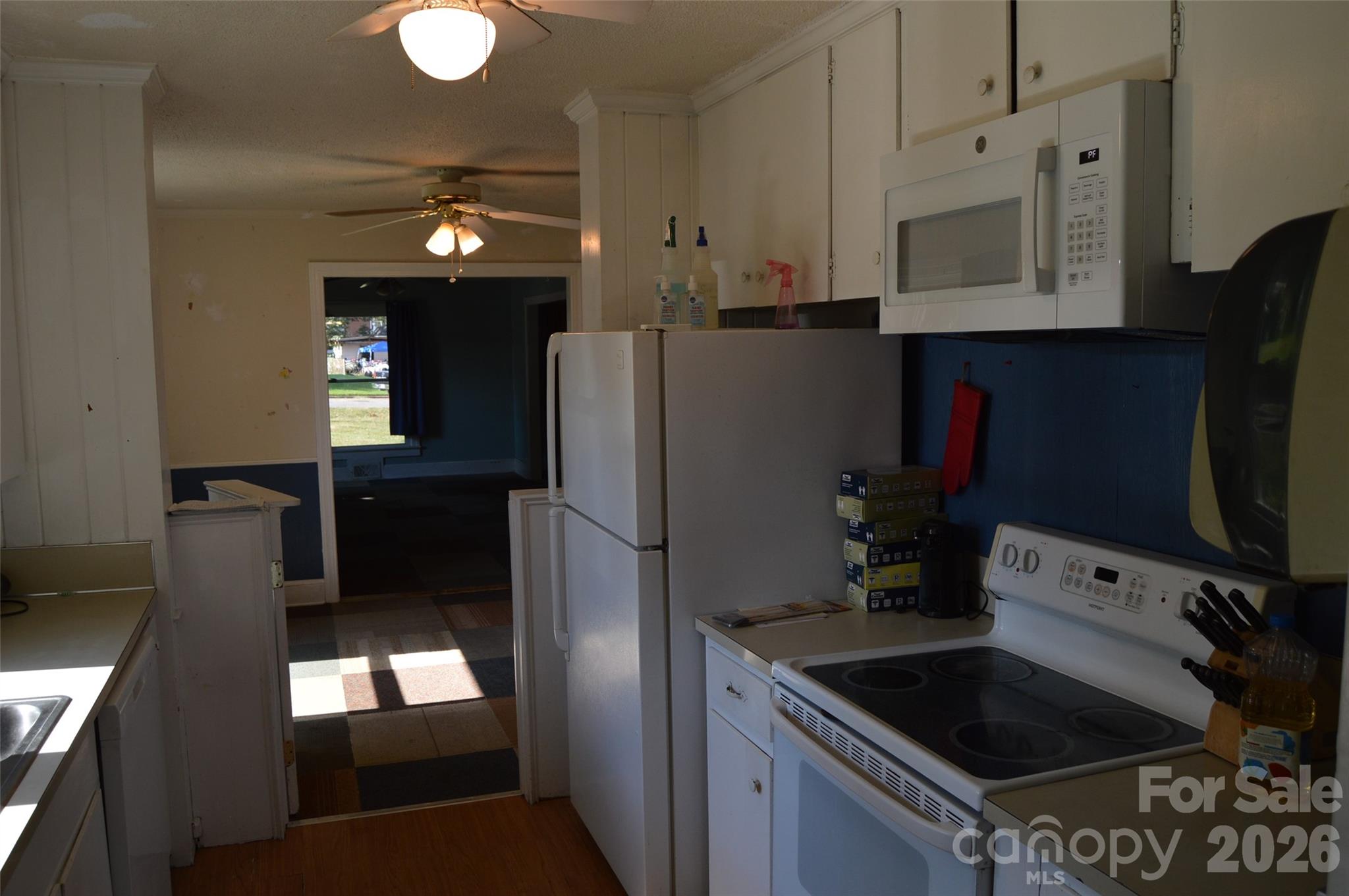 437 Hillcrest Road — Statesville