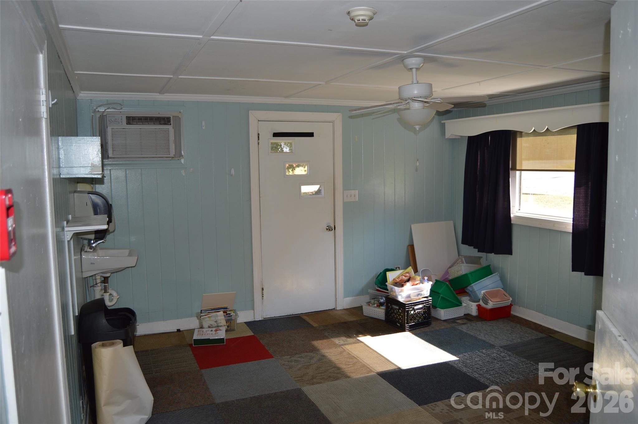 437 Hillcrest Road — Statesville
