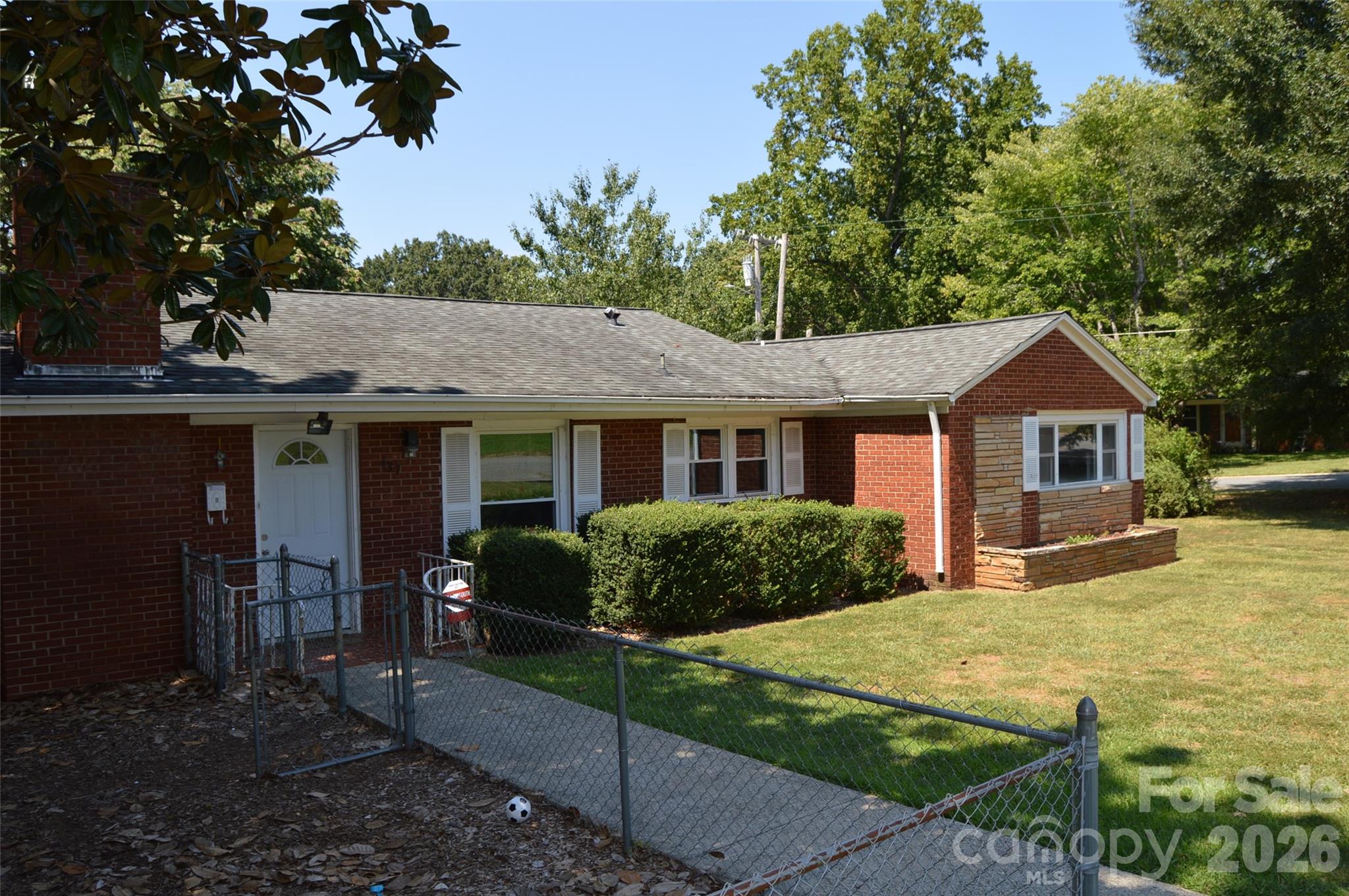 437 Hillcrest Road — Statesville