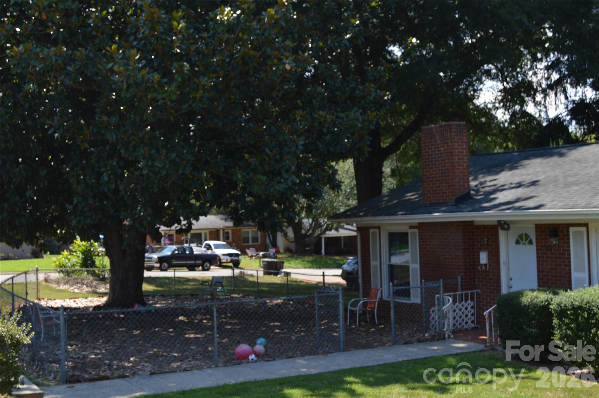 437 Hillcrest Road — Statesville