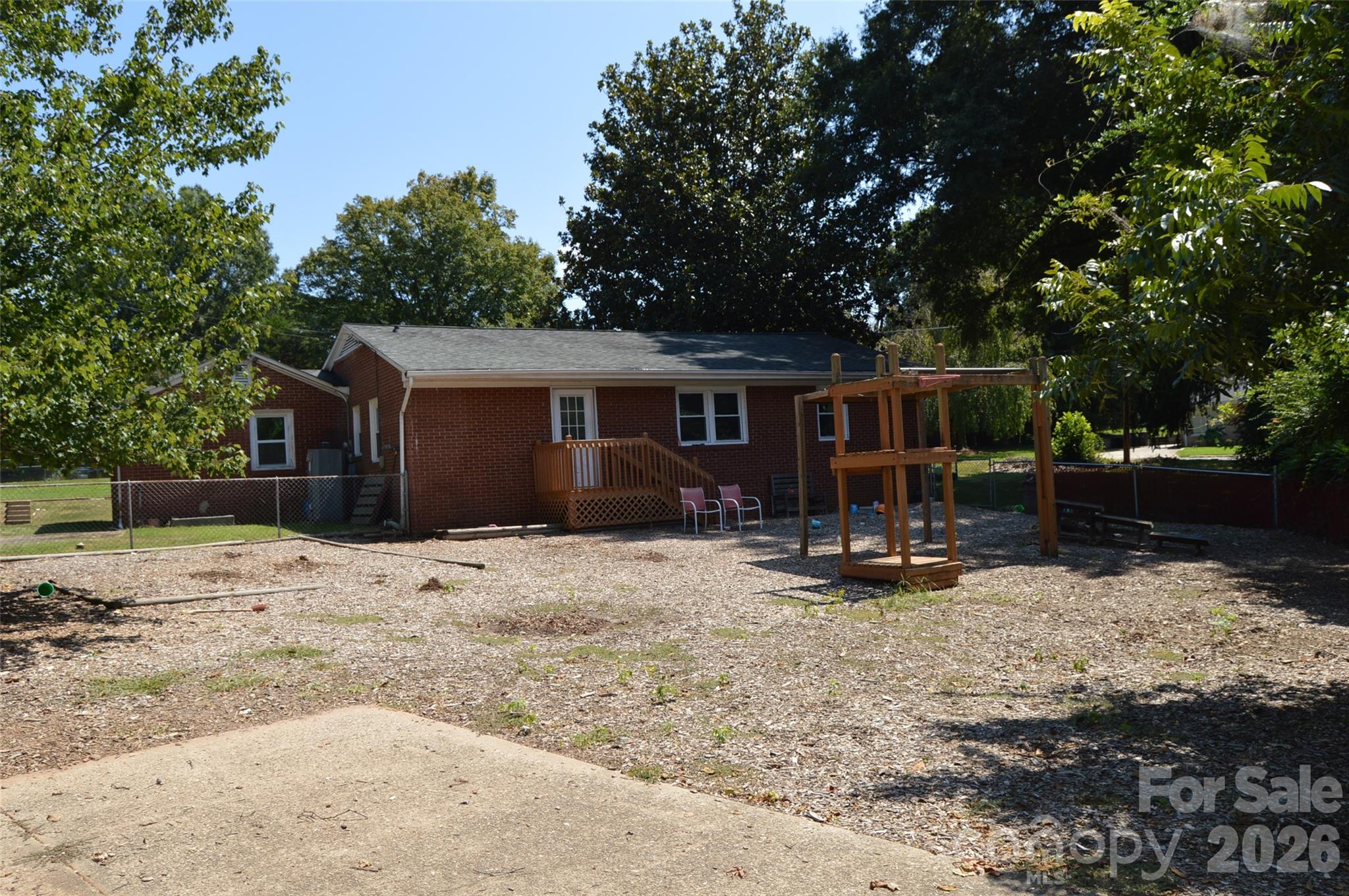 437 Hillcrest Road — Statesville